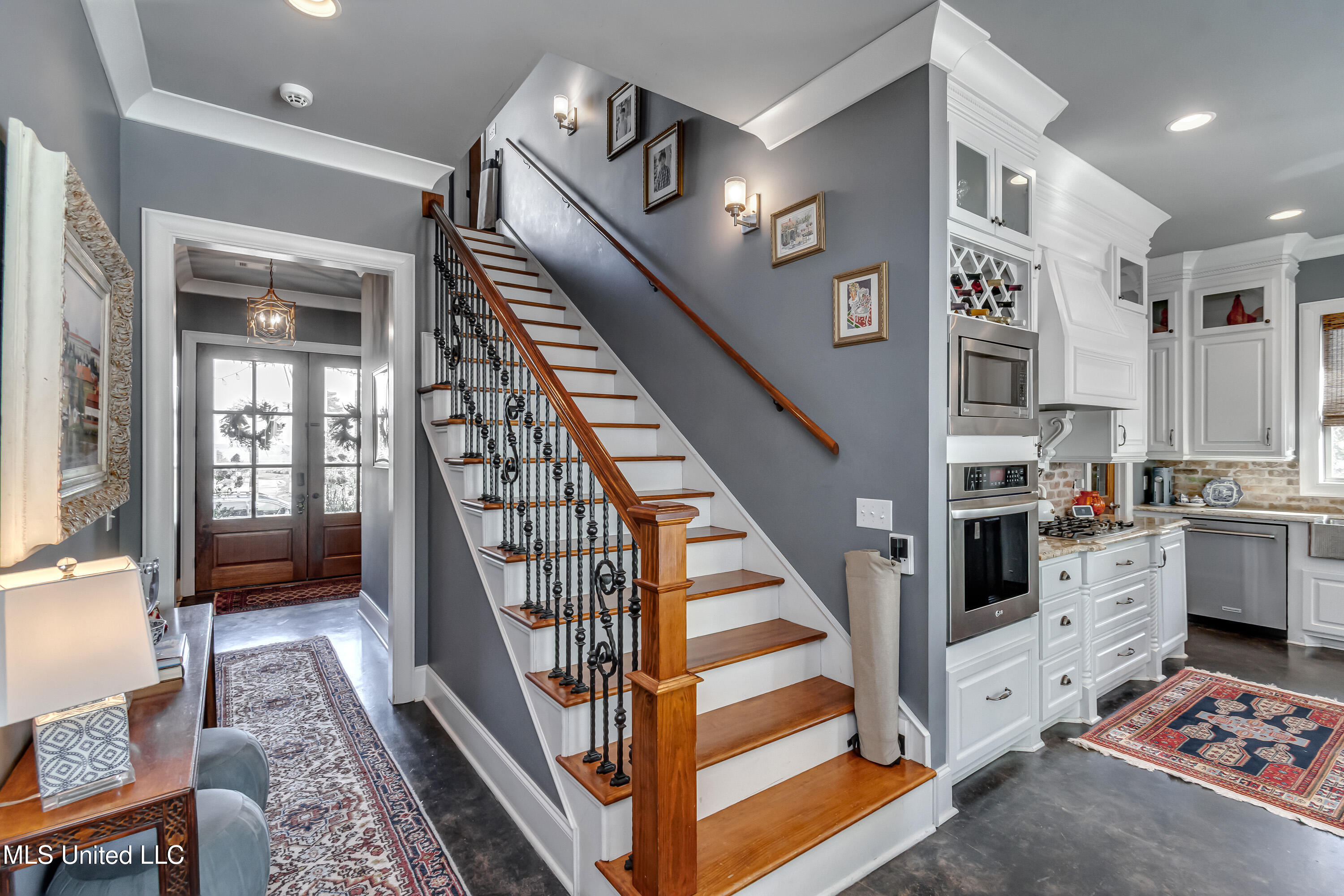 230 Arbor Trail Property Photo 32