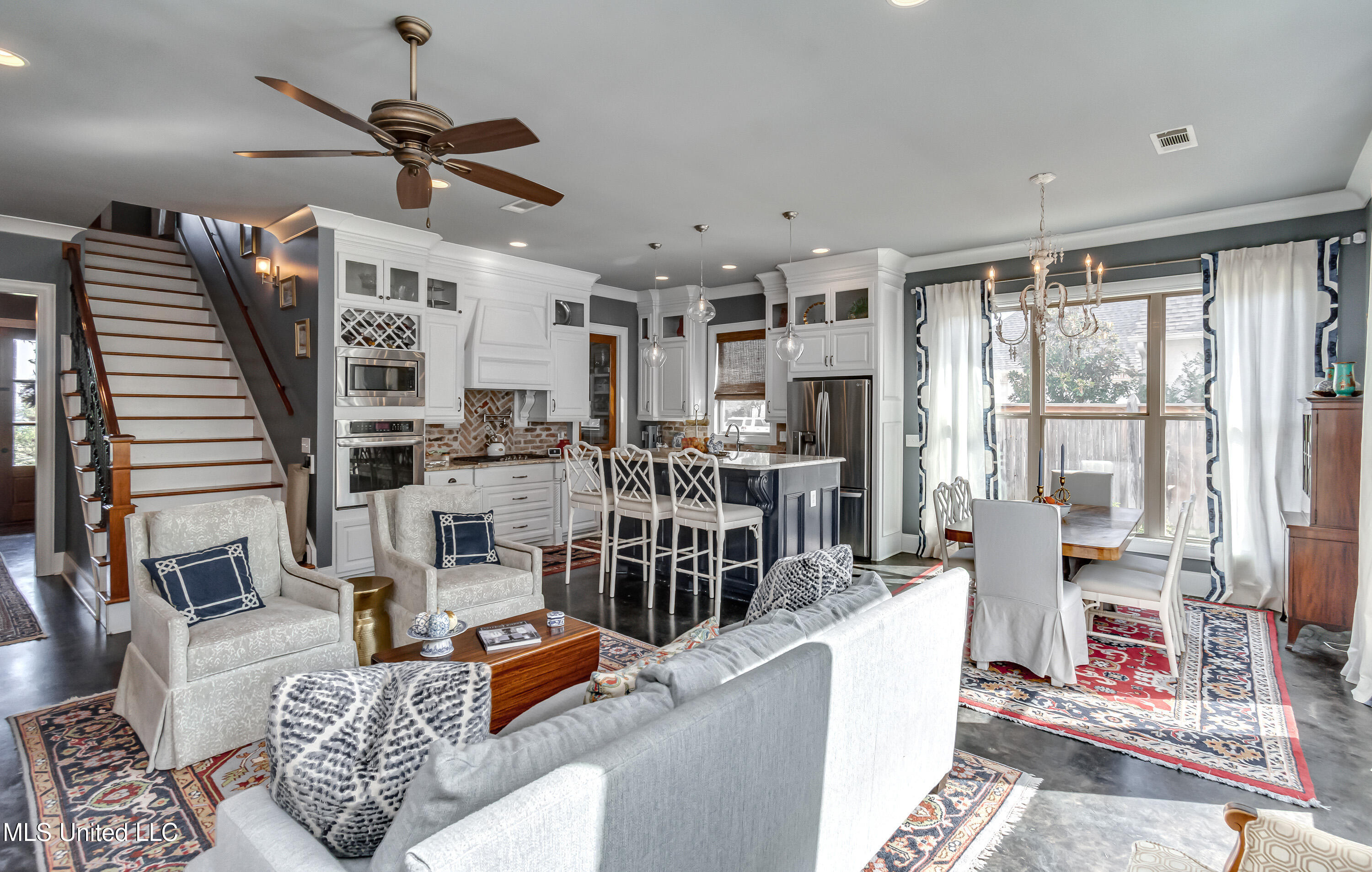 230 Arbor Trail Property Photo 33