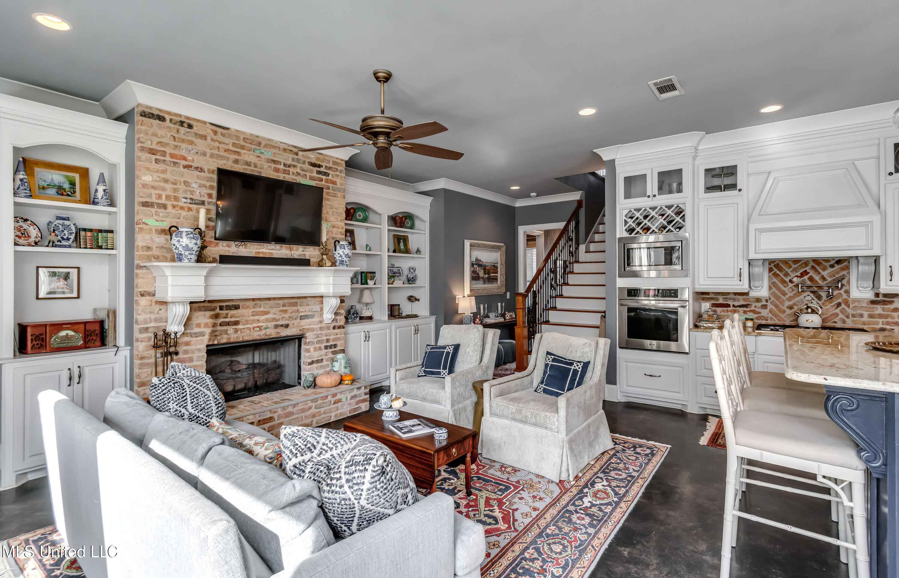 230 Arbor Trail Property Photo 34