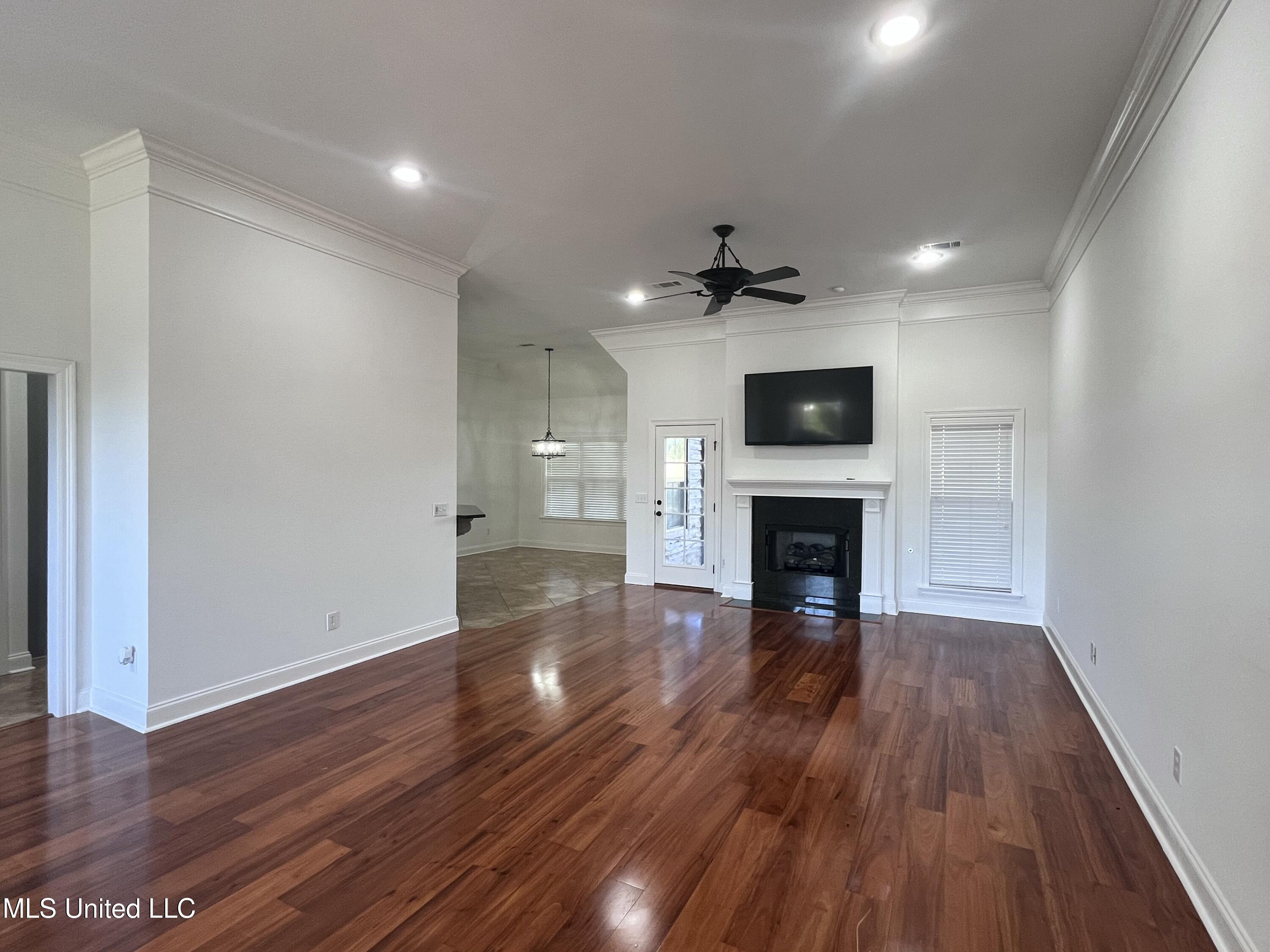 306 Cedar Stone Court Property Photo 6