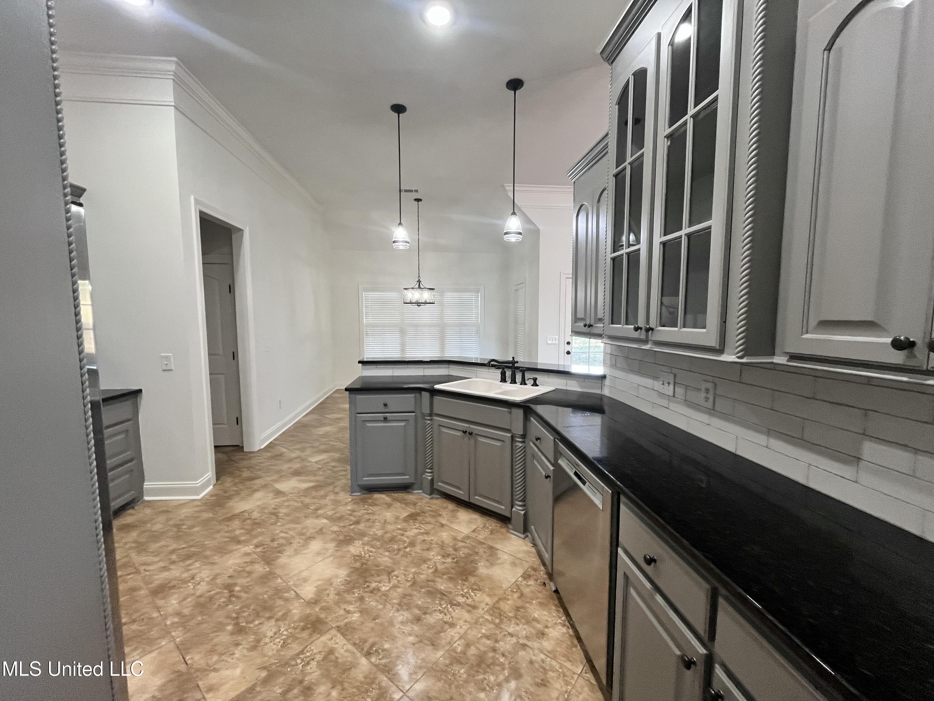 306 Cedar Stone Court Property Photo 16