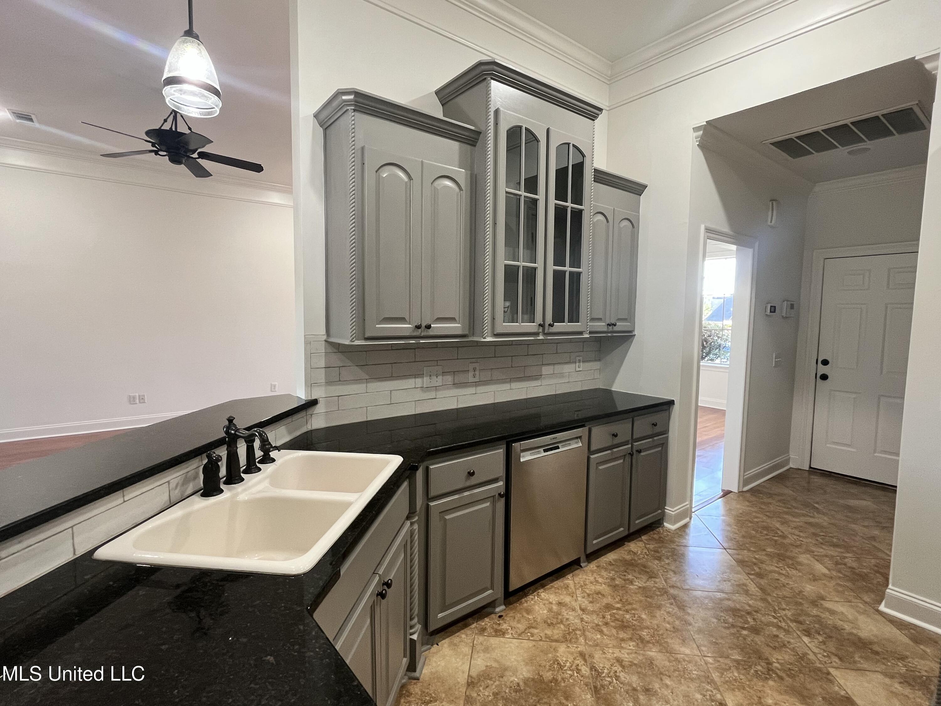 306 Cedar Stone Court Property Photo 20