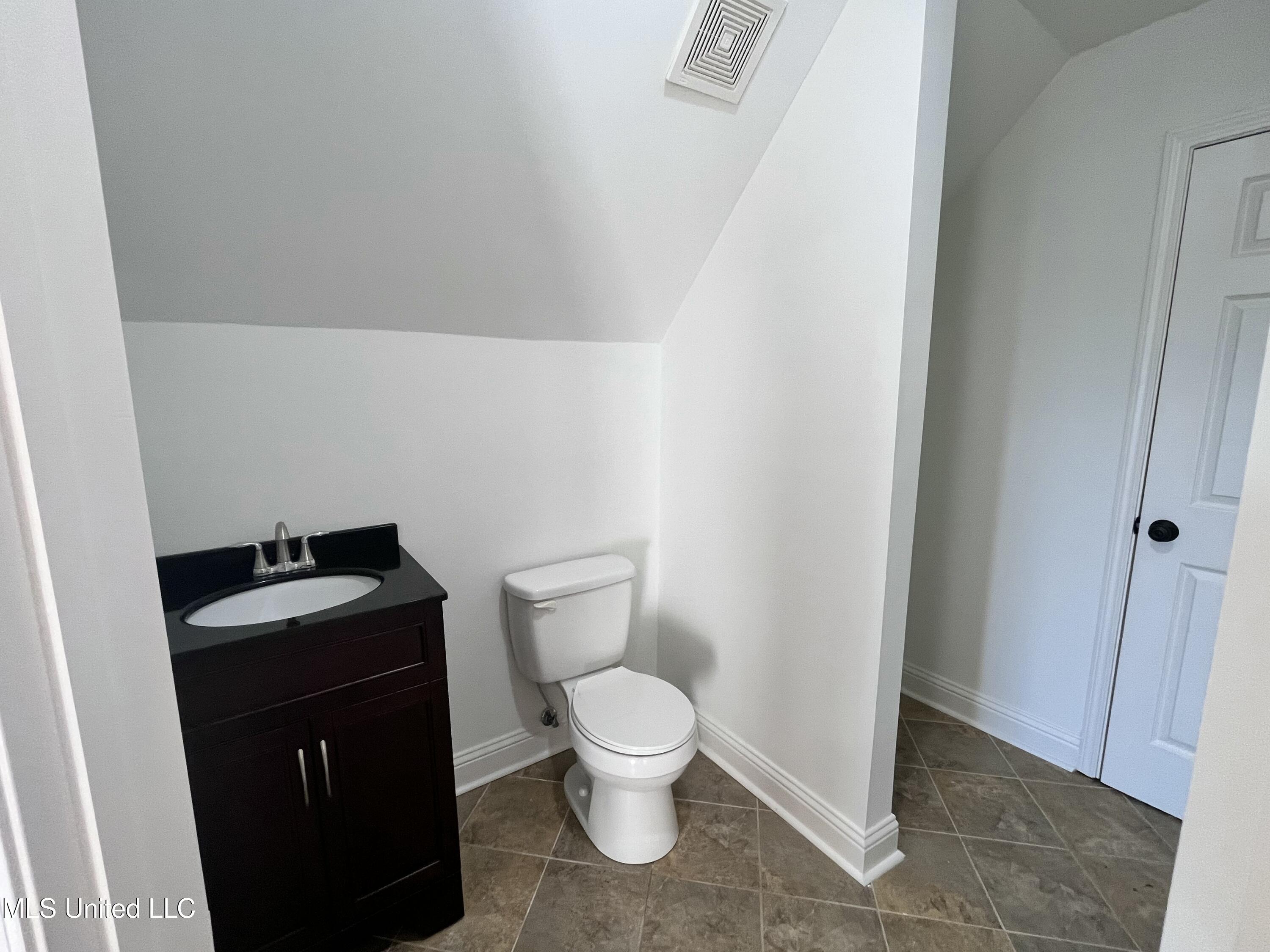 306 Cedar Stone Court Property Photo 47