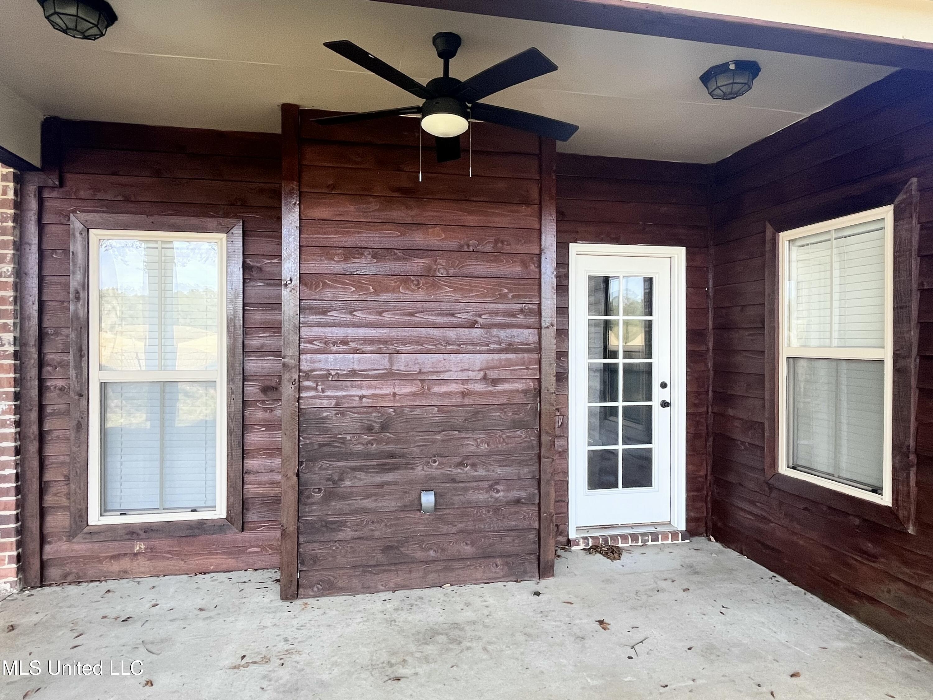 306 Cedar Stone Court Property Photo 53