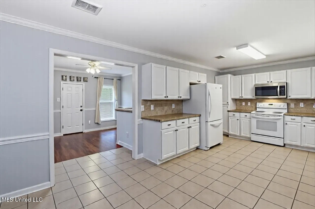 2046 S Cobblestone Cove Property Photo 9
