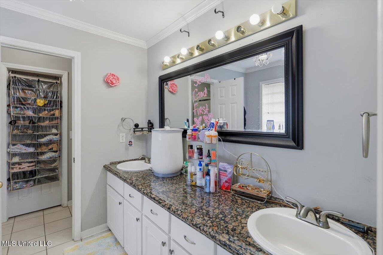2046 S Cobblestone Cove Property Photo 14