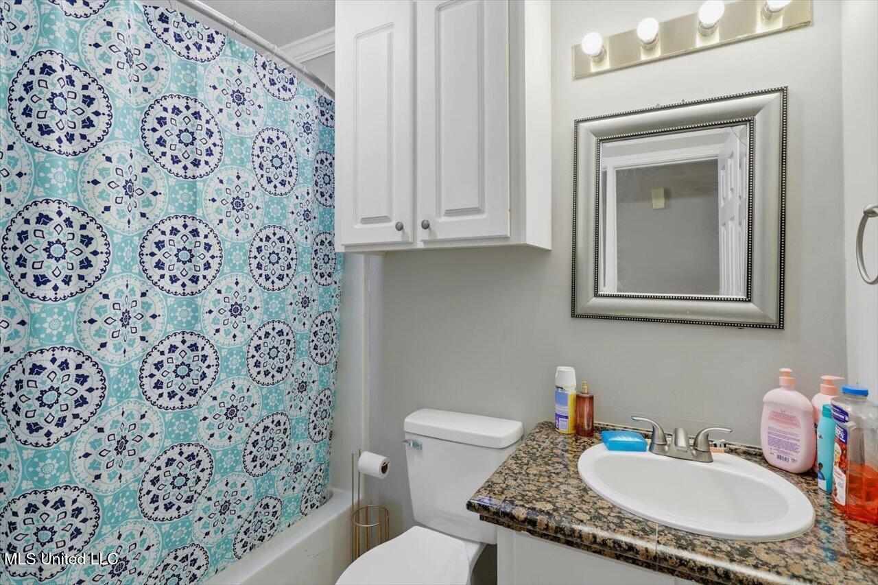 2046 S Cobblestone Cove Property Photo 19