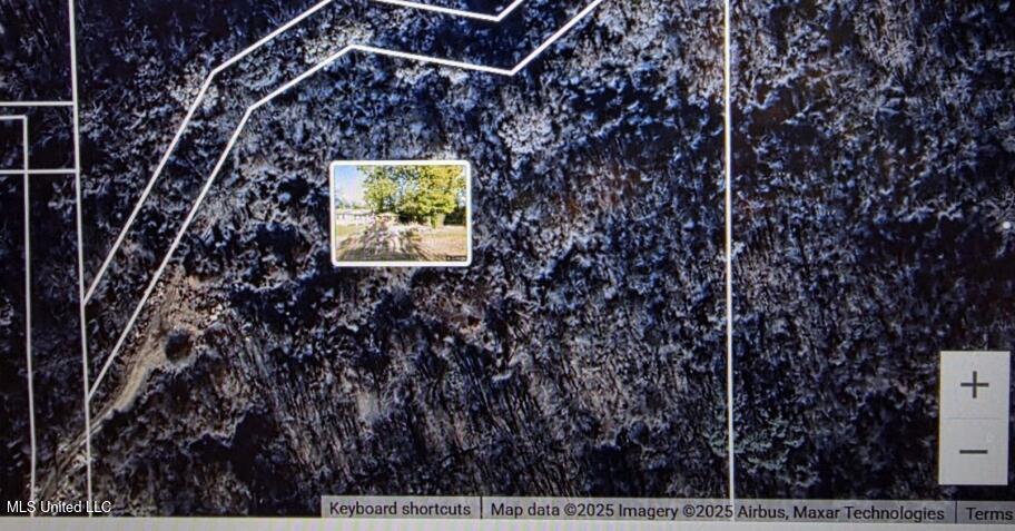 2556 Grange Hall Road Property Photo 1