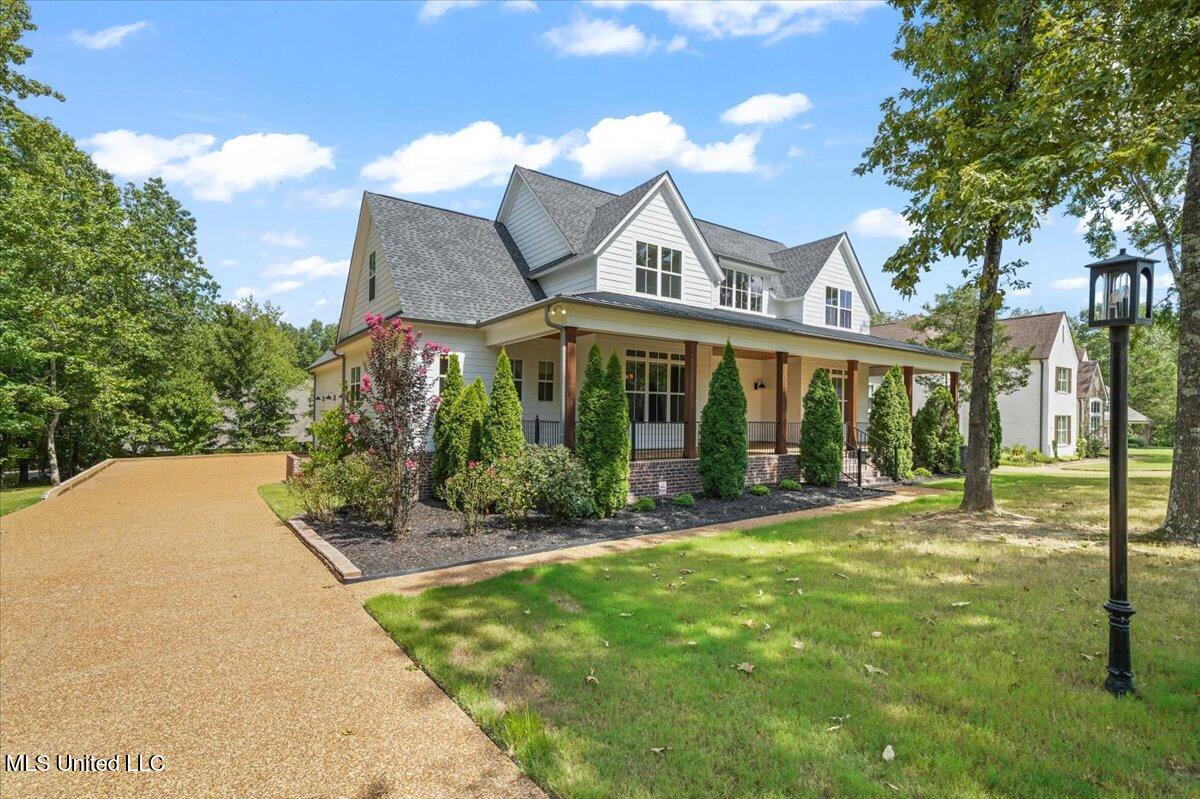 6264 Valley Oaks Drive Property Photo 4