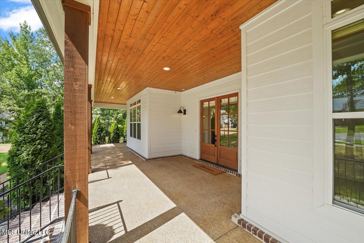 6264 Valley Oaks Drive Property Photo 6