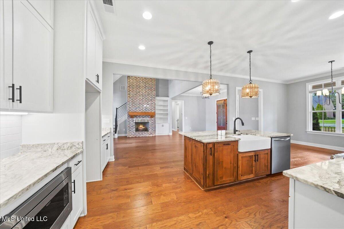 6264 Valley Oaks Drive Property Photo 14