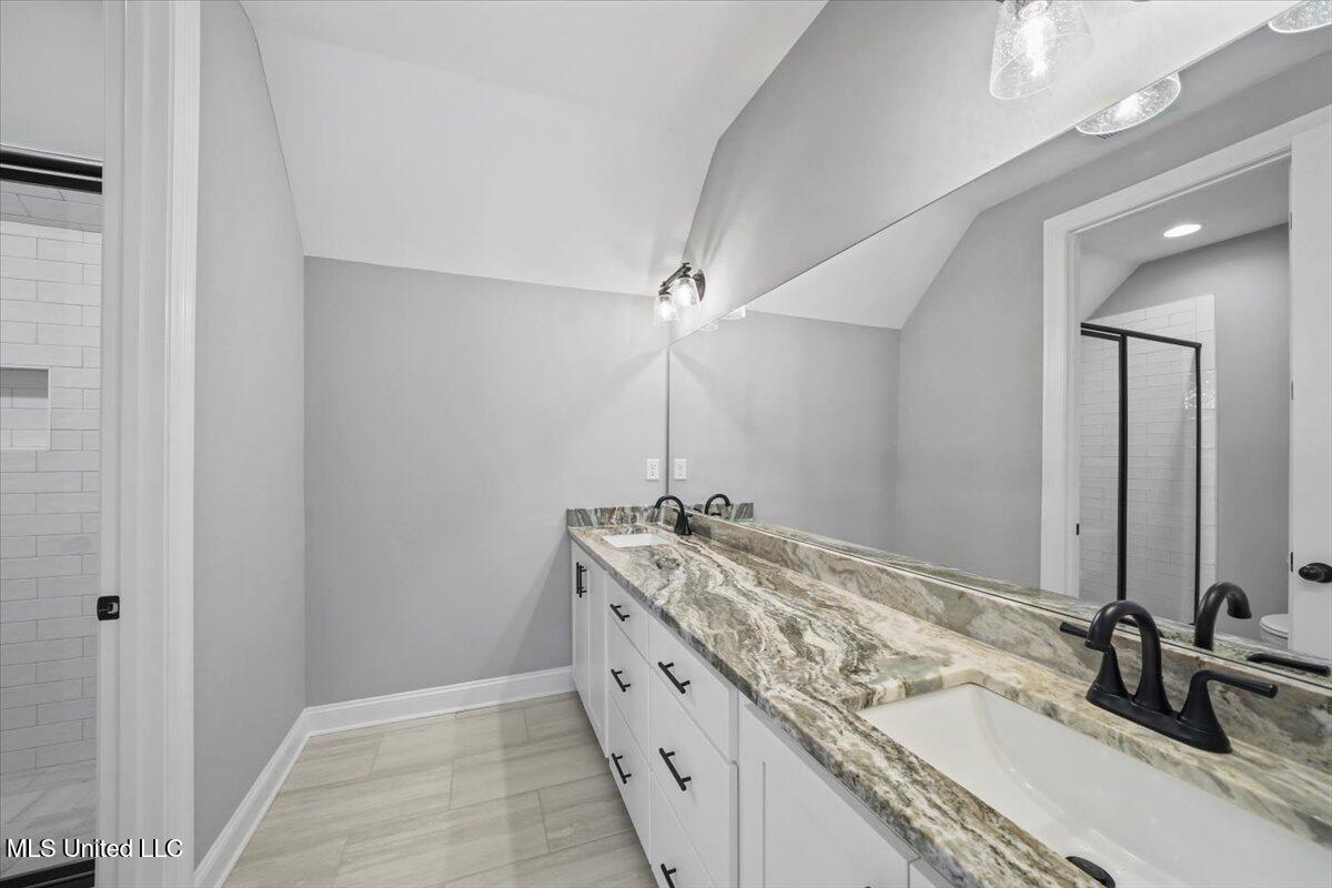 6264 Valley Oaks Drive Property Photo 36