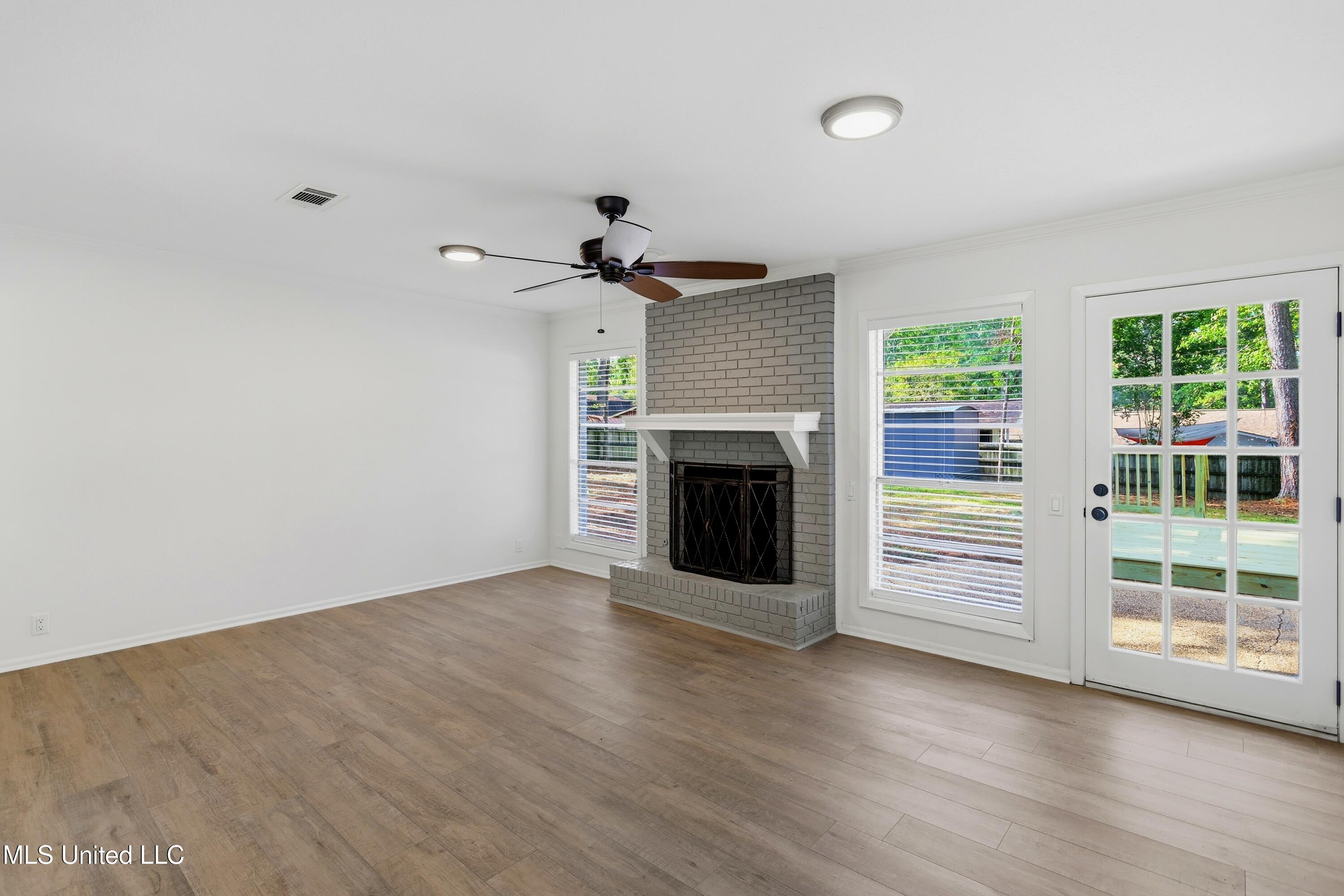 33 Pebble Hill Drive Property Photo 9