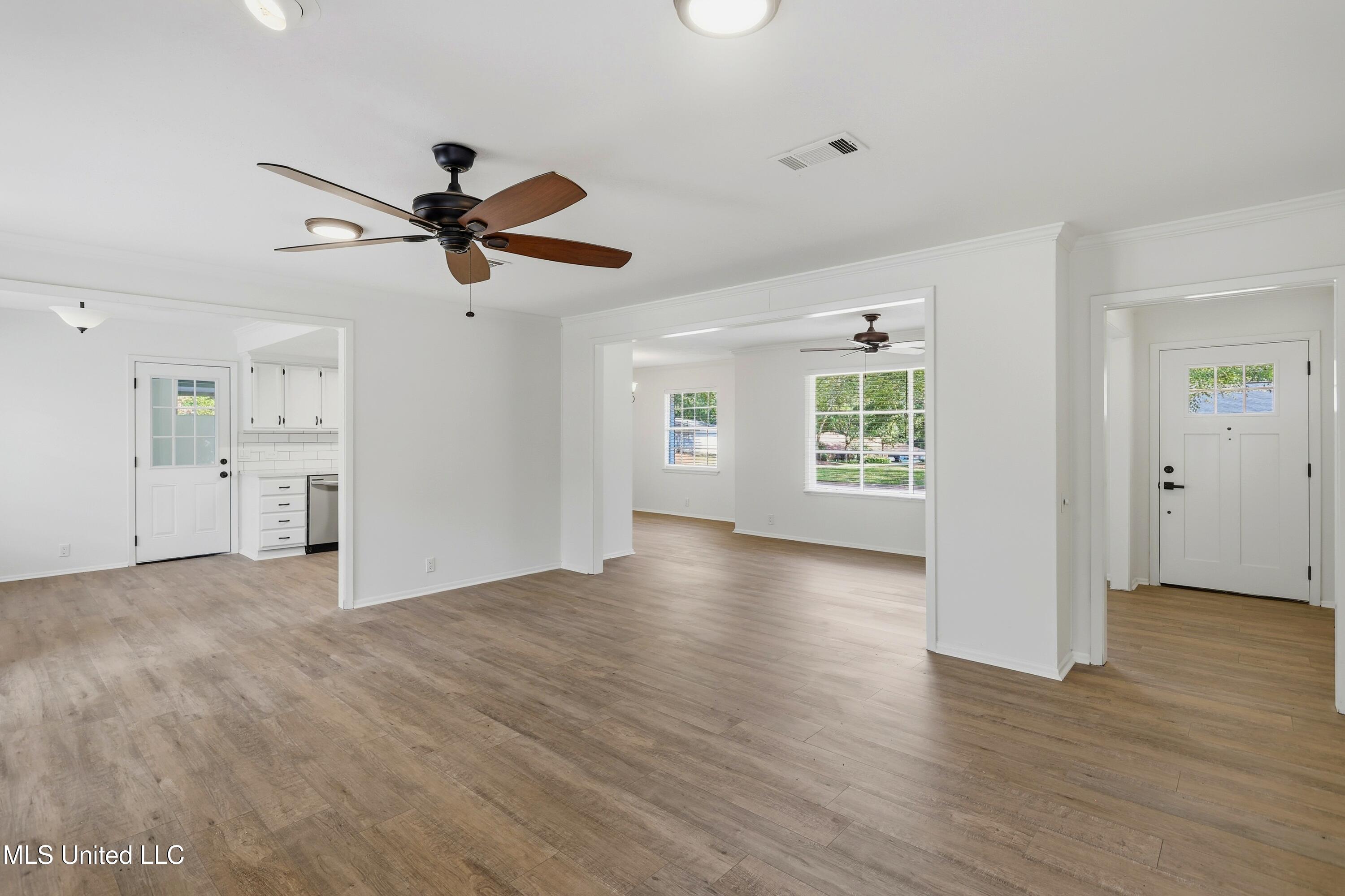 33 Pebble Hill Drive Property Photo 10