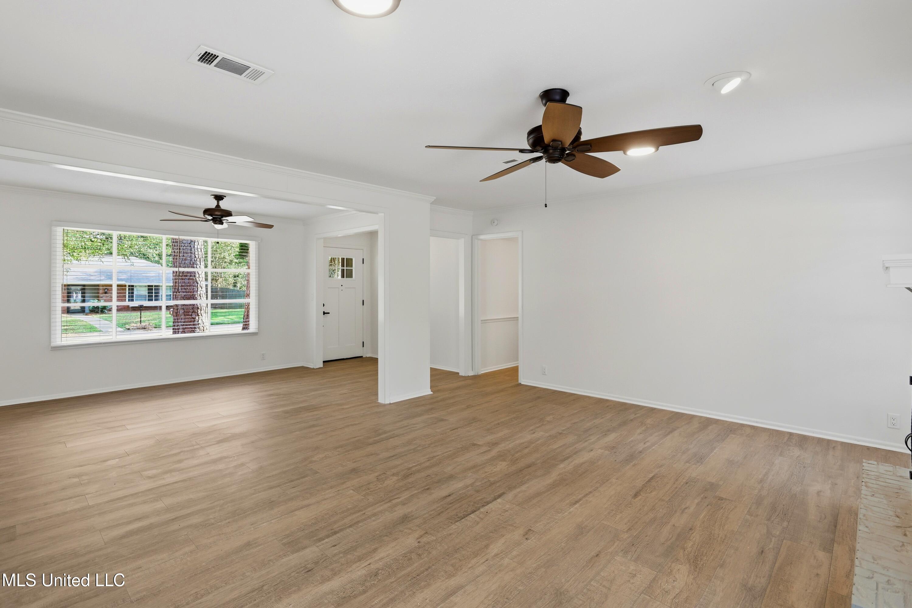 33 Pebble Hill Drive Property Photo 12