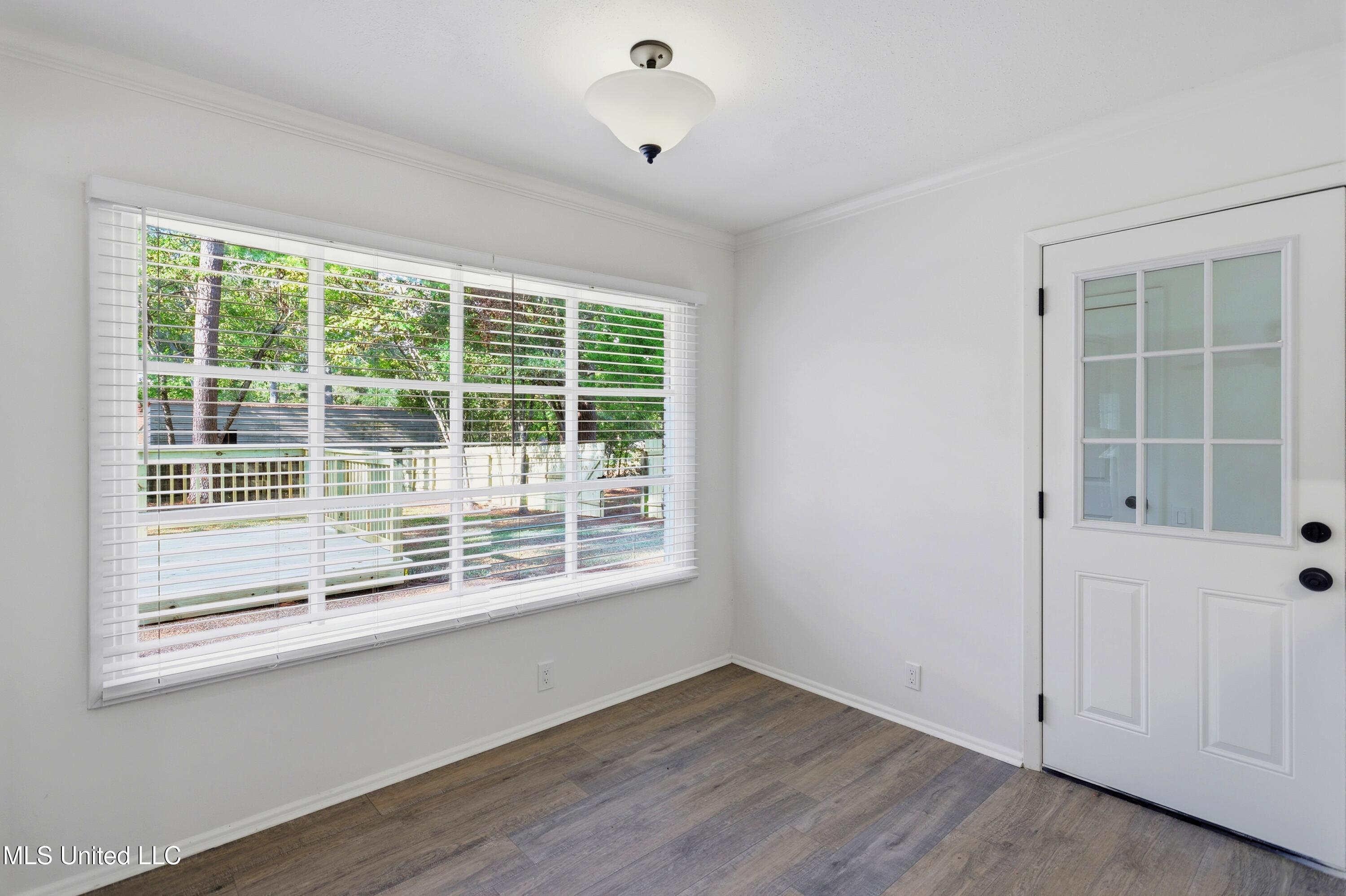 33 Pebble Hill Drive Property Photo 16