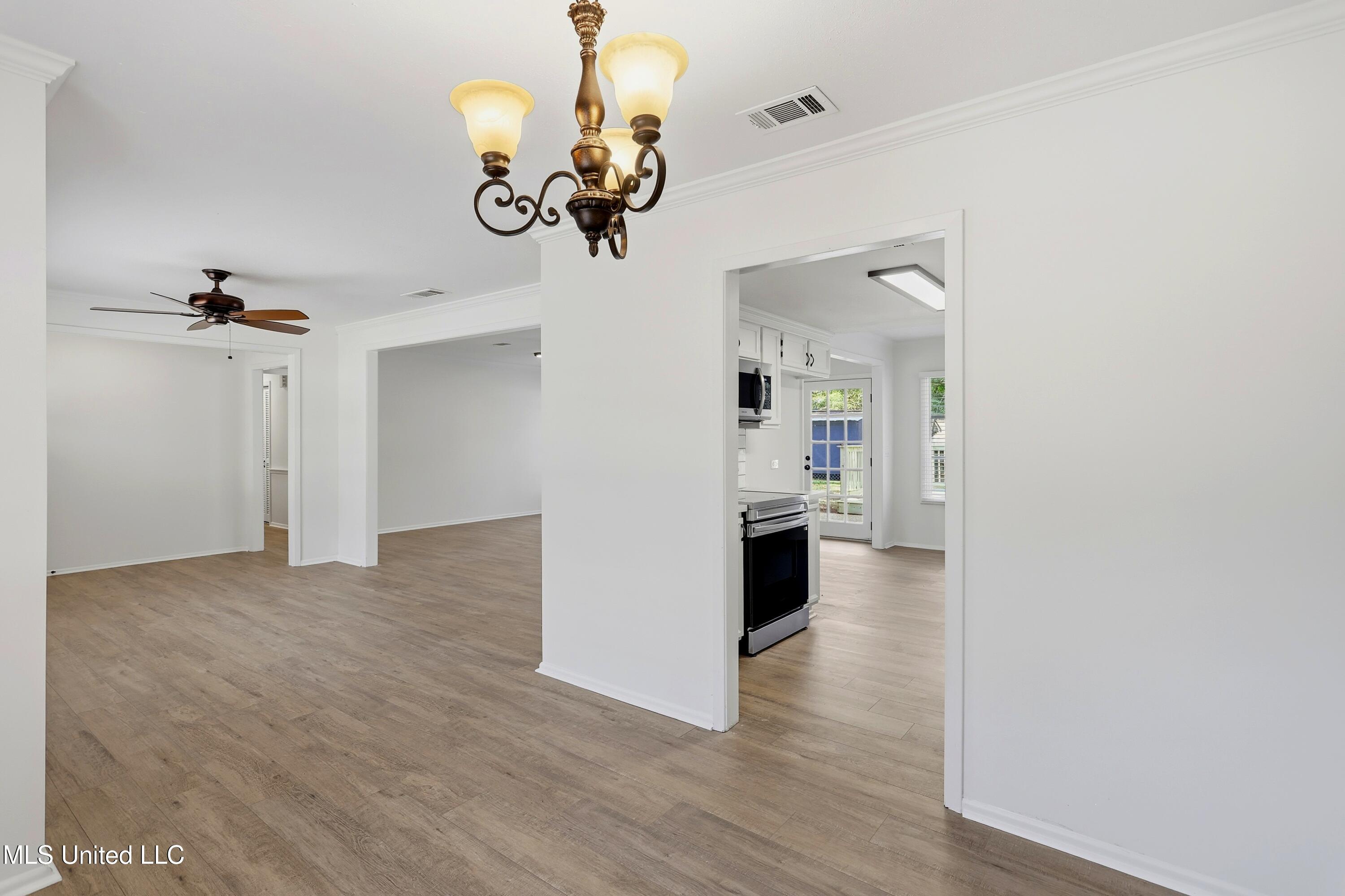 33 Pebble Hill Drive Property Photo 22