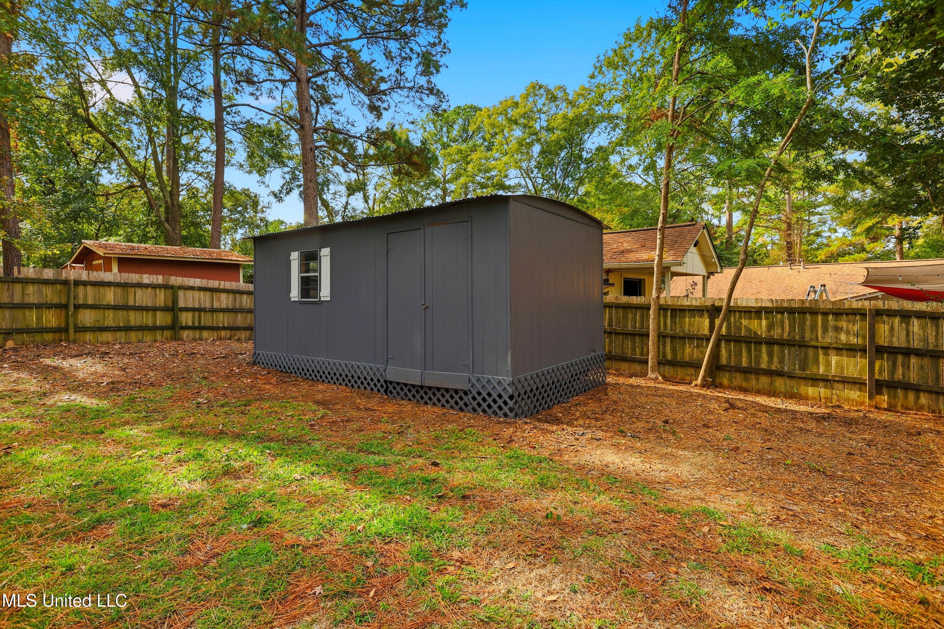 33 Pebble Hill Drive Property Photo 36