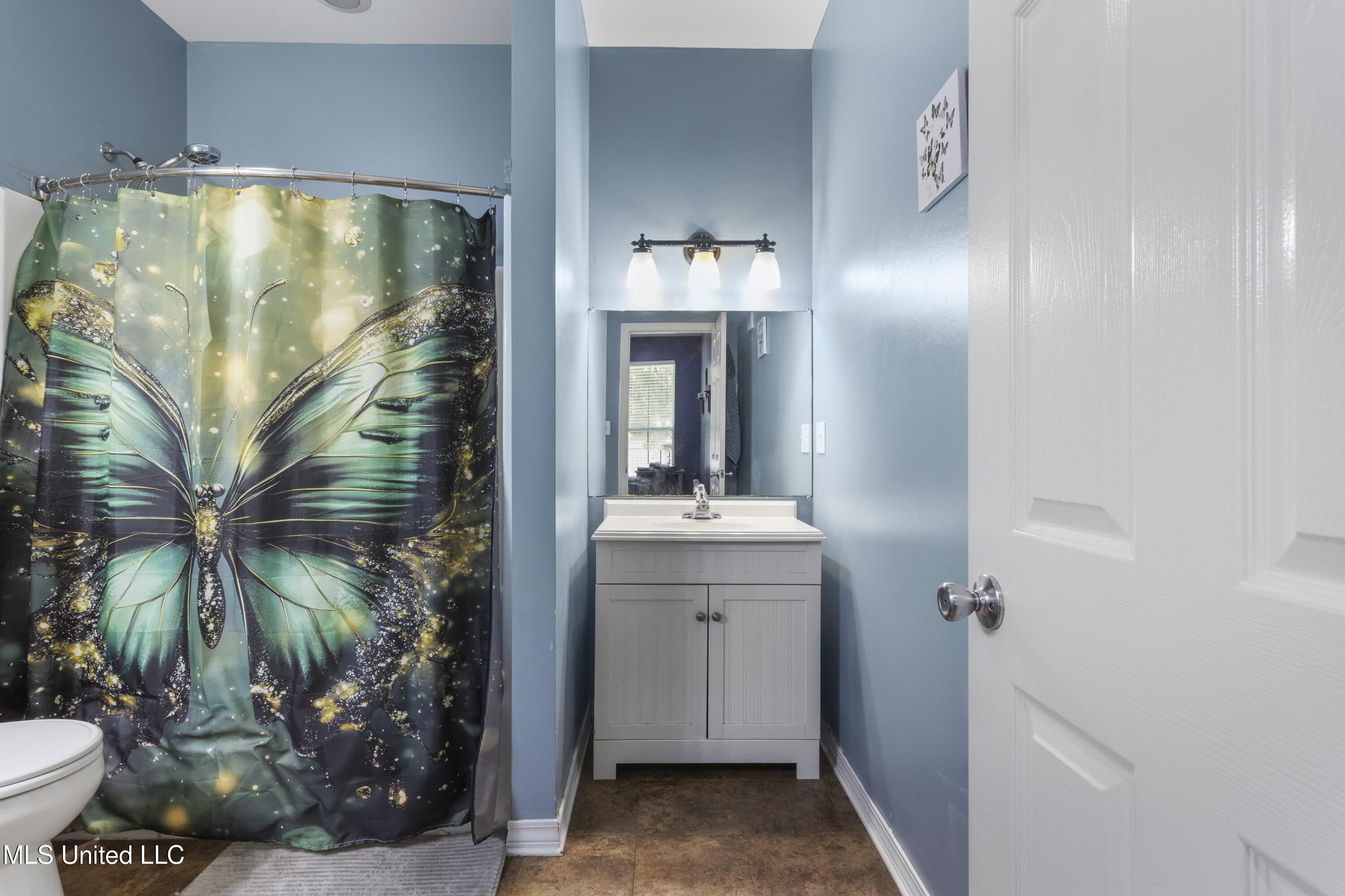 10350 Goodman Road Property Photo 15