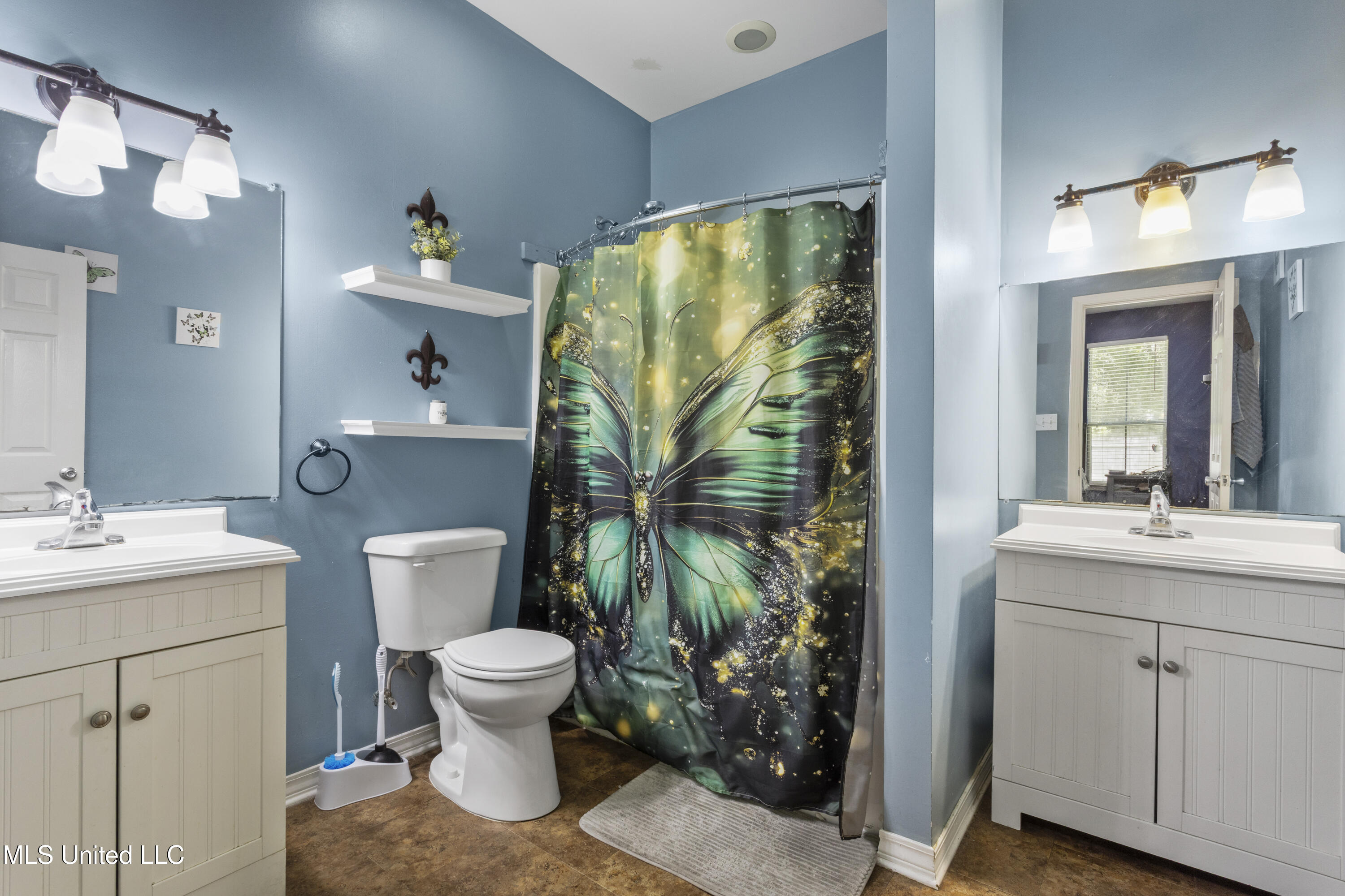 10350 Goodman Road Property Photo 16