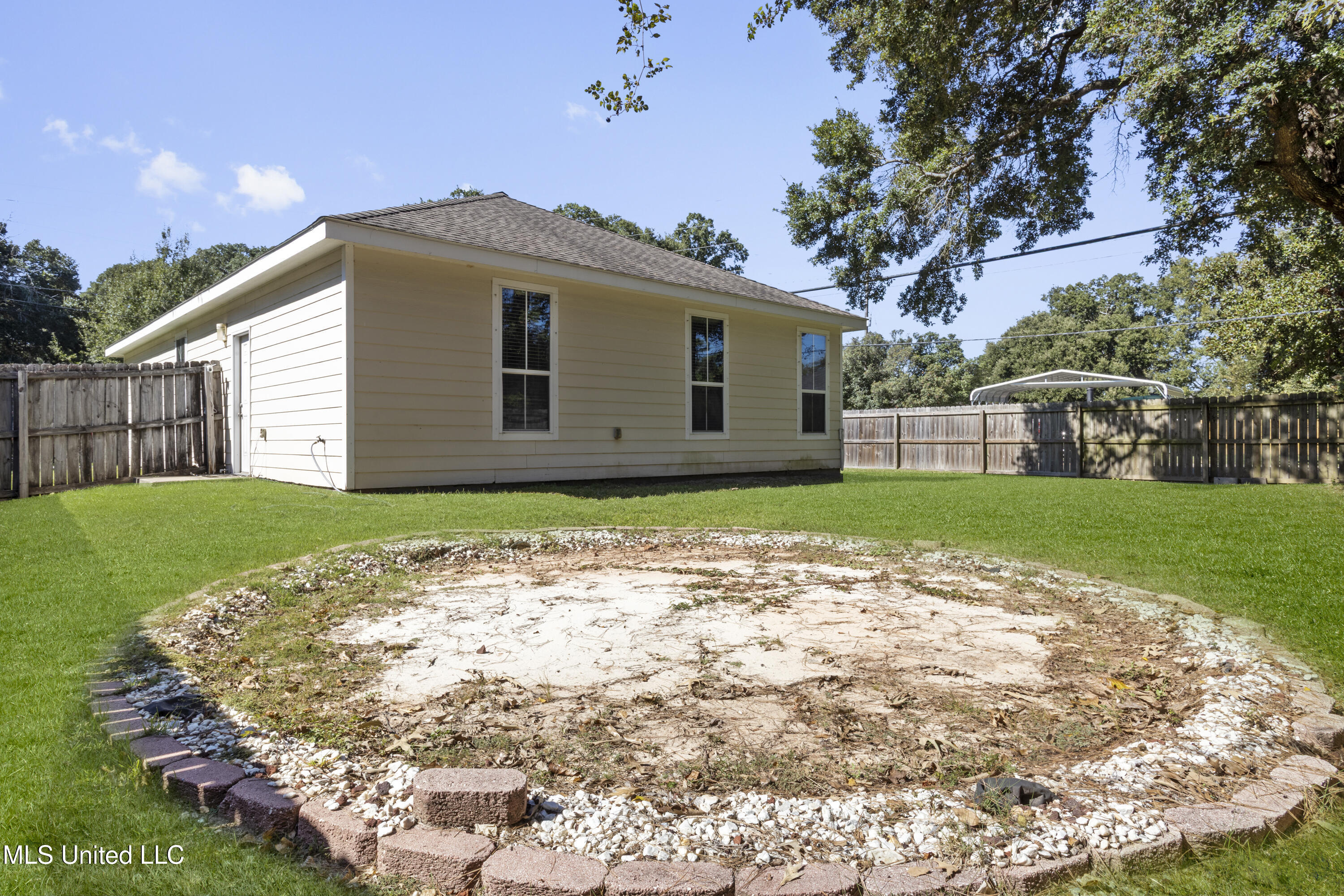 10350 Goodman Road Property Photo 20