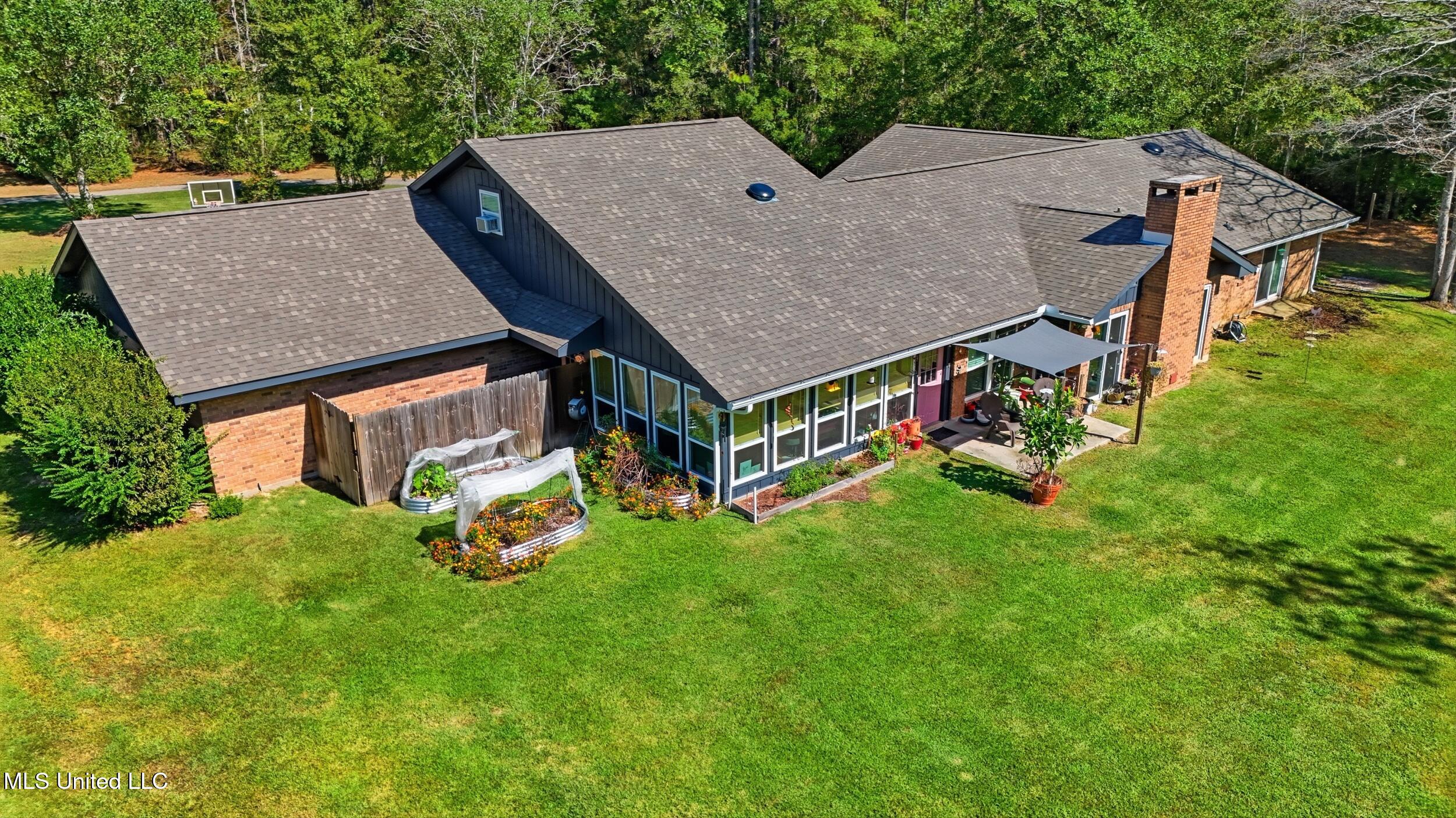 192 Sycamore Road Property Photo 4