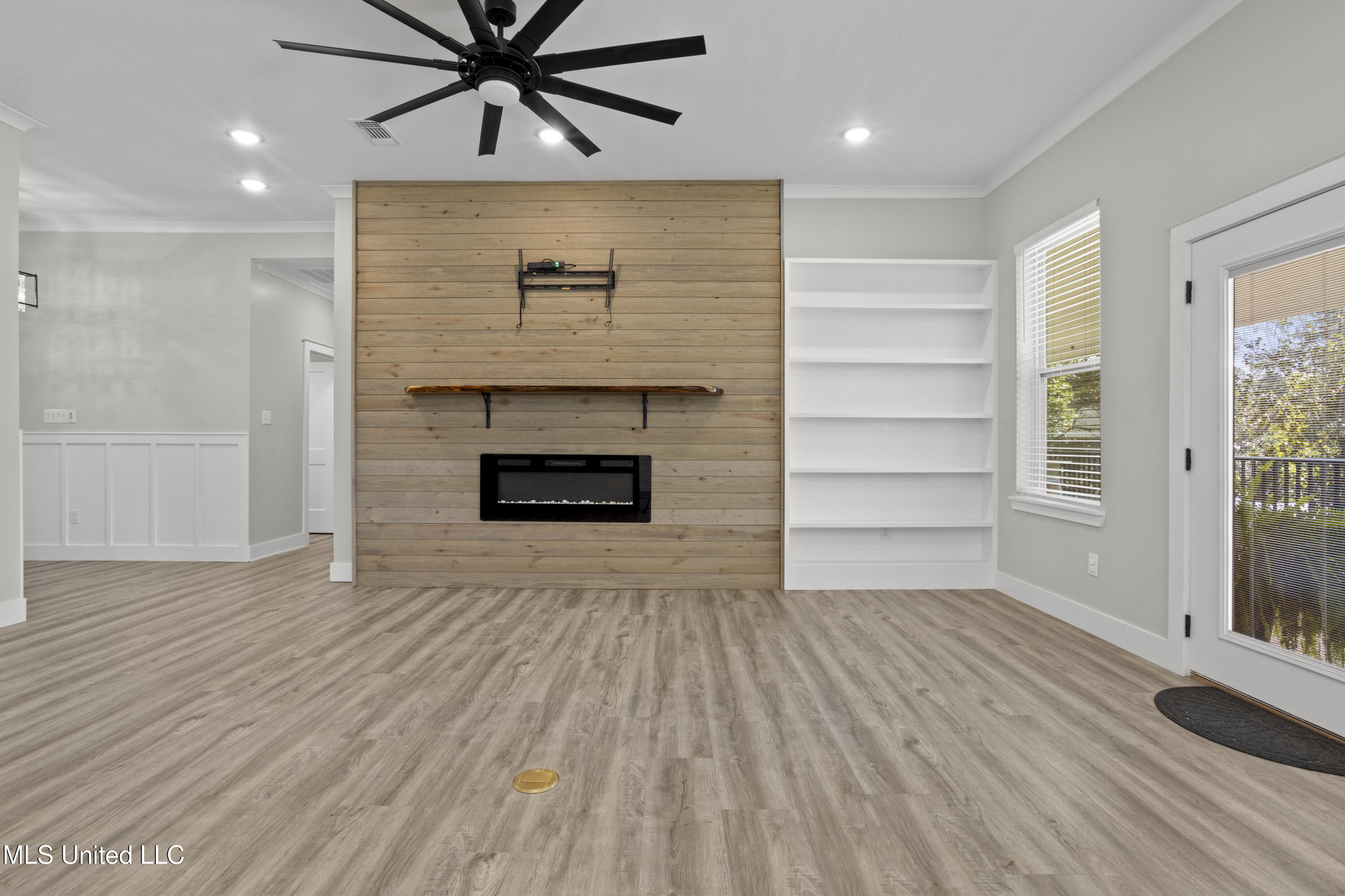 7435 E Oaklawn Road Property Photo 11