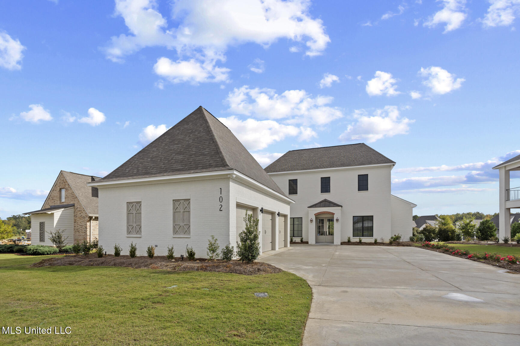 102 Venice Circle