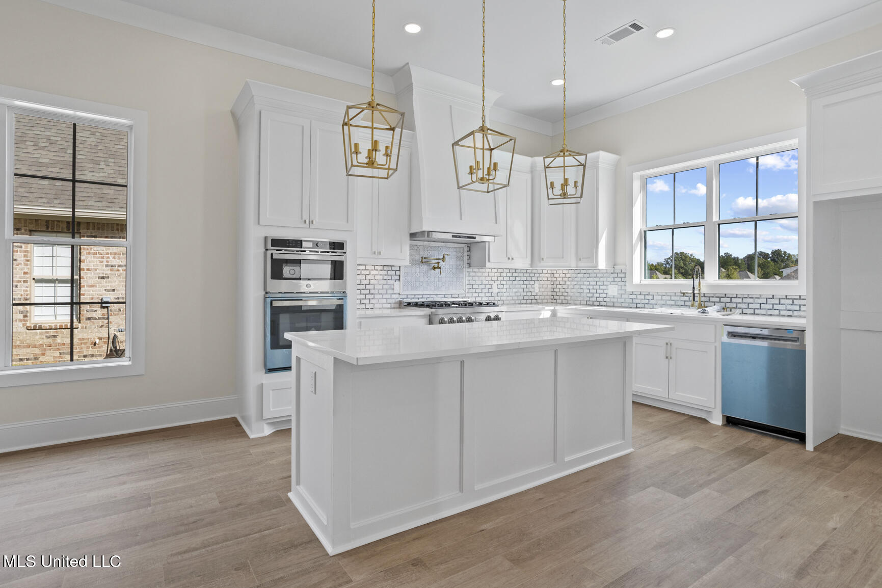 102 Venice Circle Property Photo 10