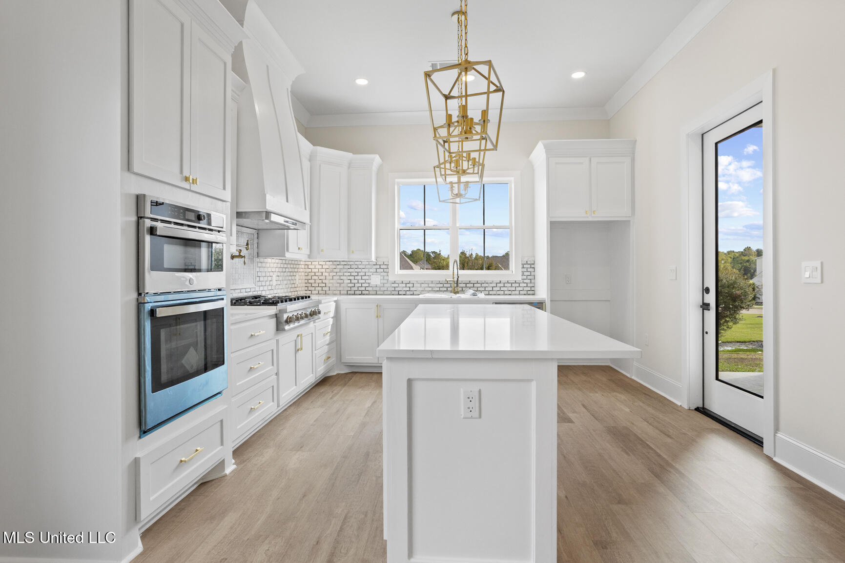 102 Venice Circle Property Photo 14