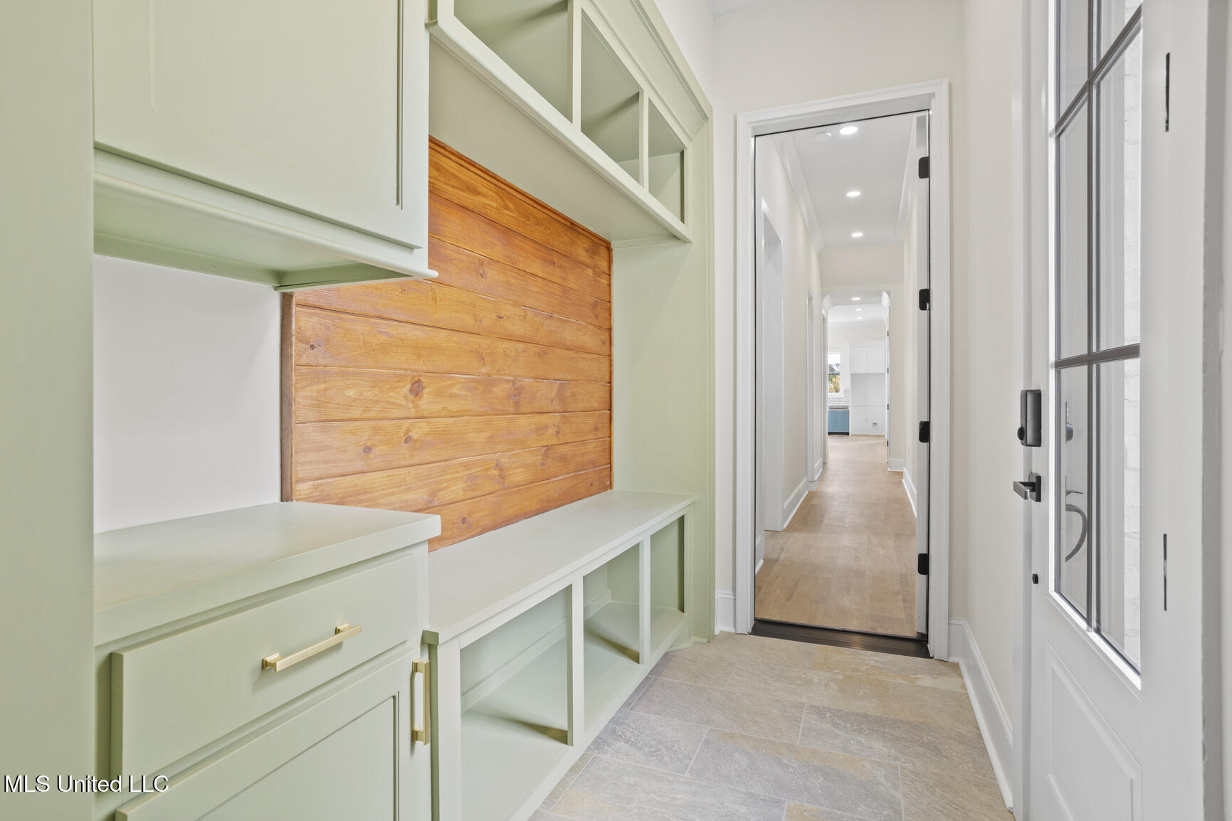 102 Venice Circle Property Photo 19