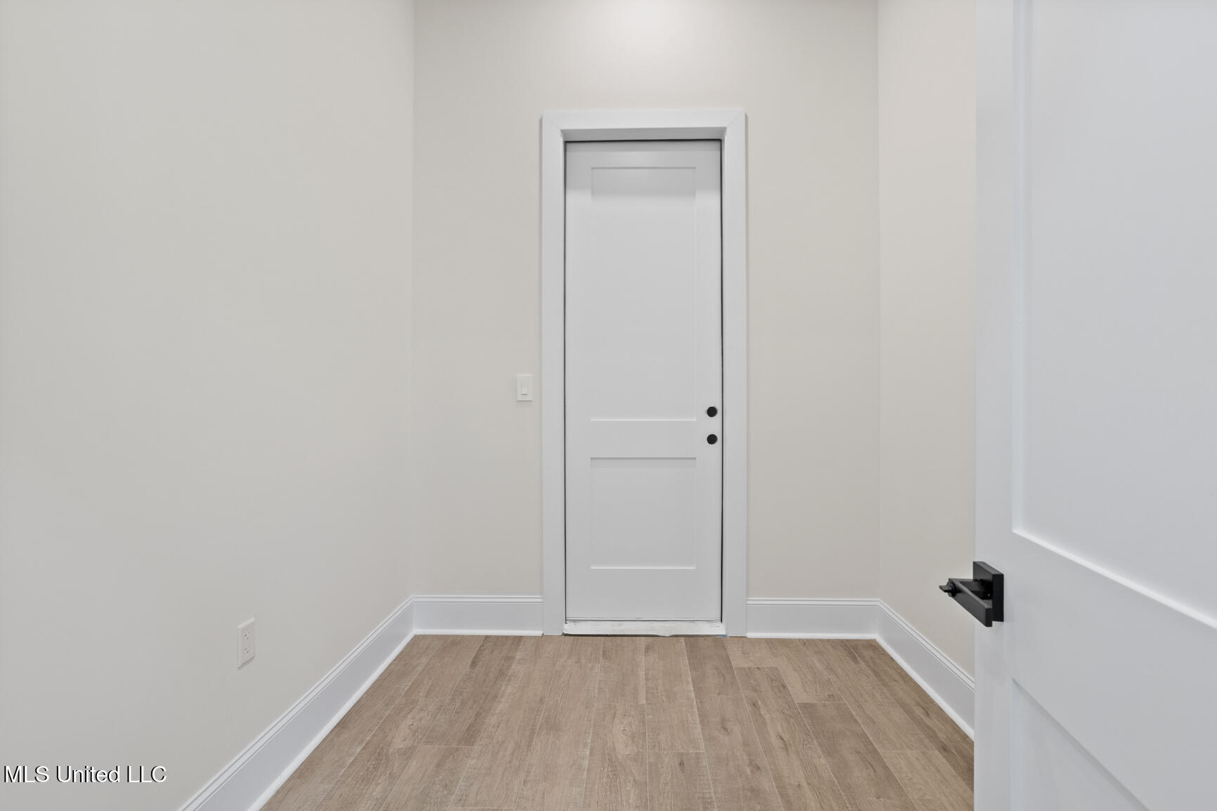 102 Venice Circle Property Photo 21