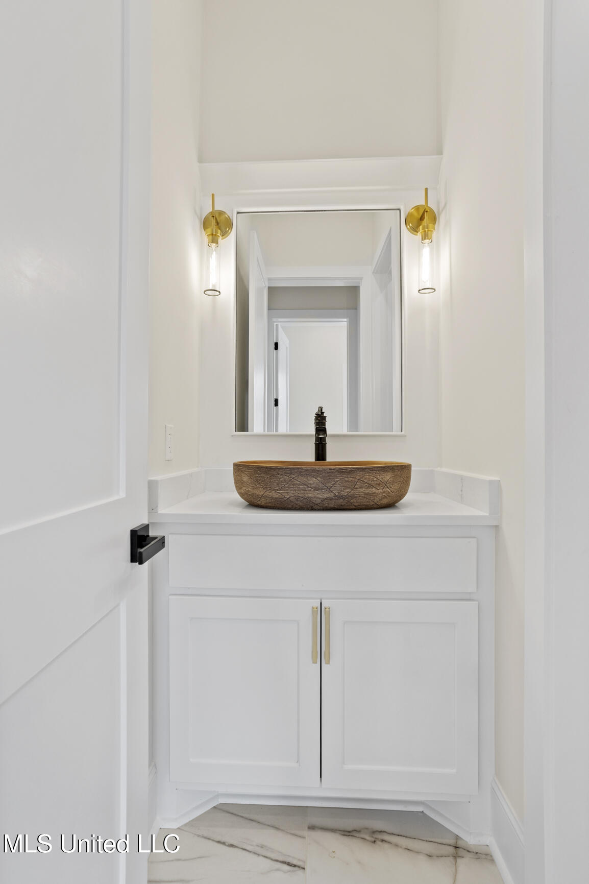 102 Venice Circle Property Photo 30