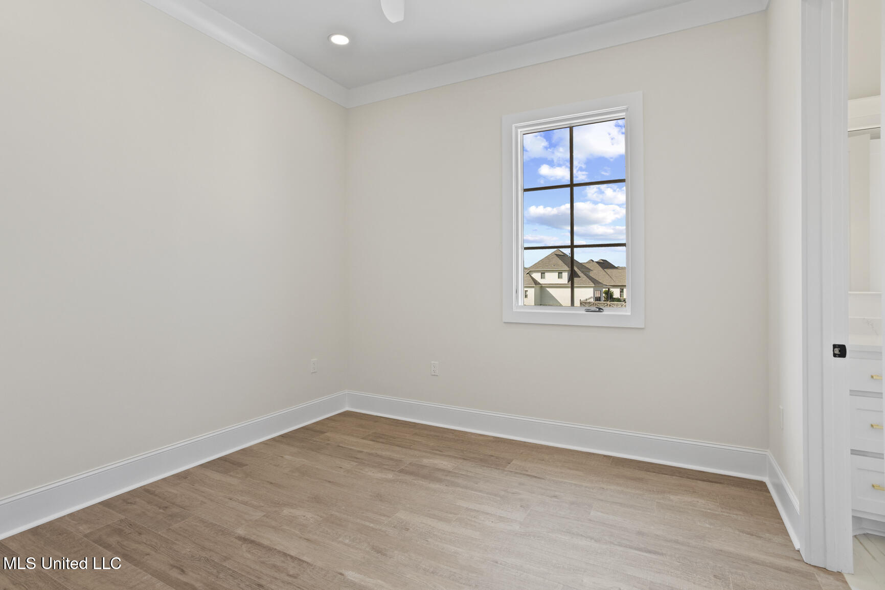 102 Venice Circle Property Photo 34
