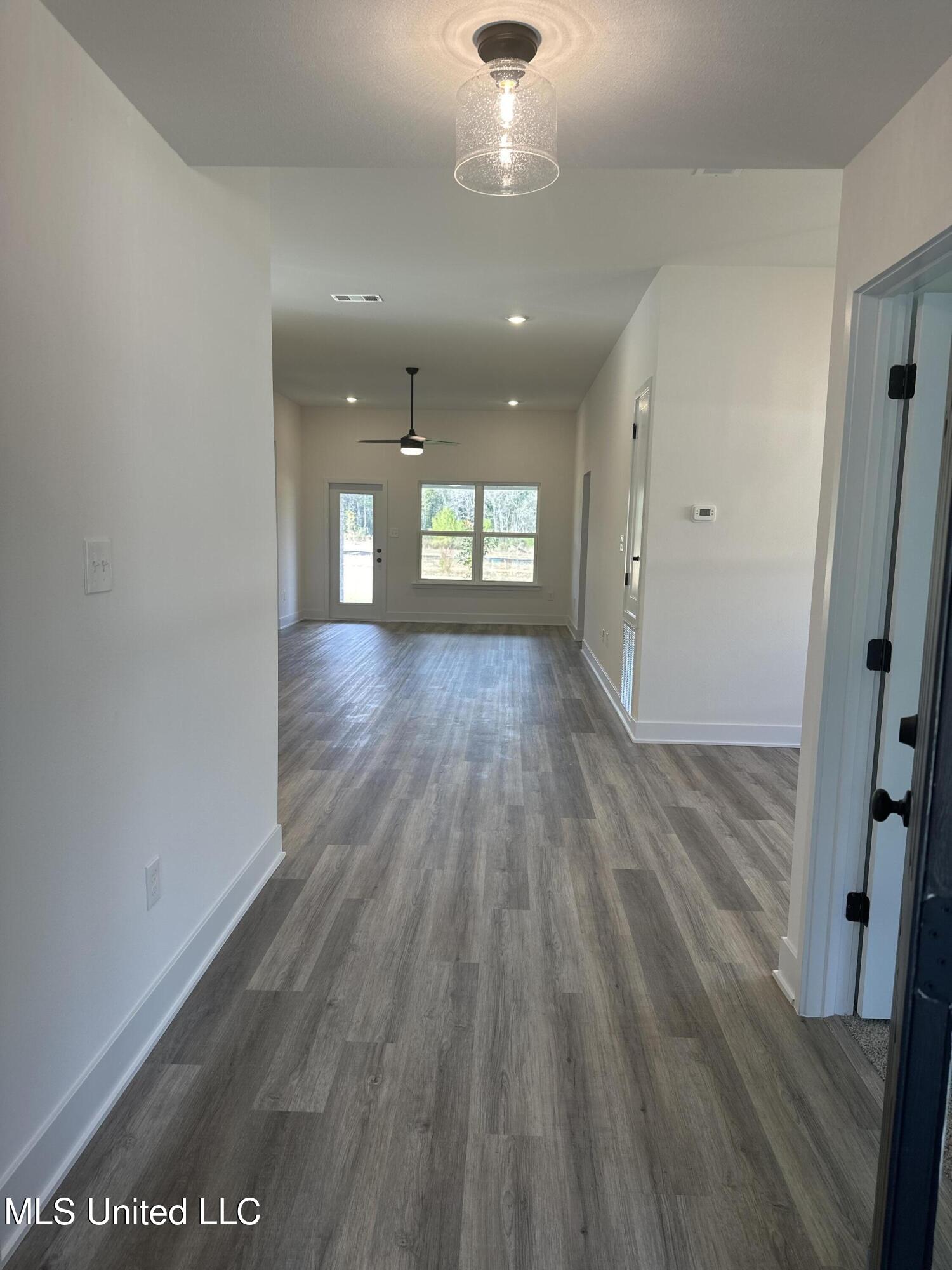 14946 Fritz Circle Property Photo 7