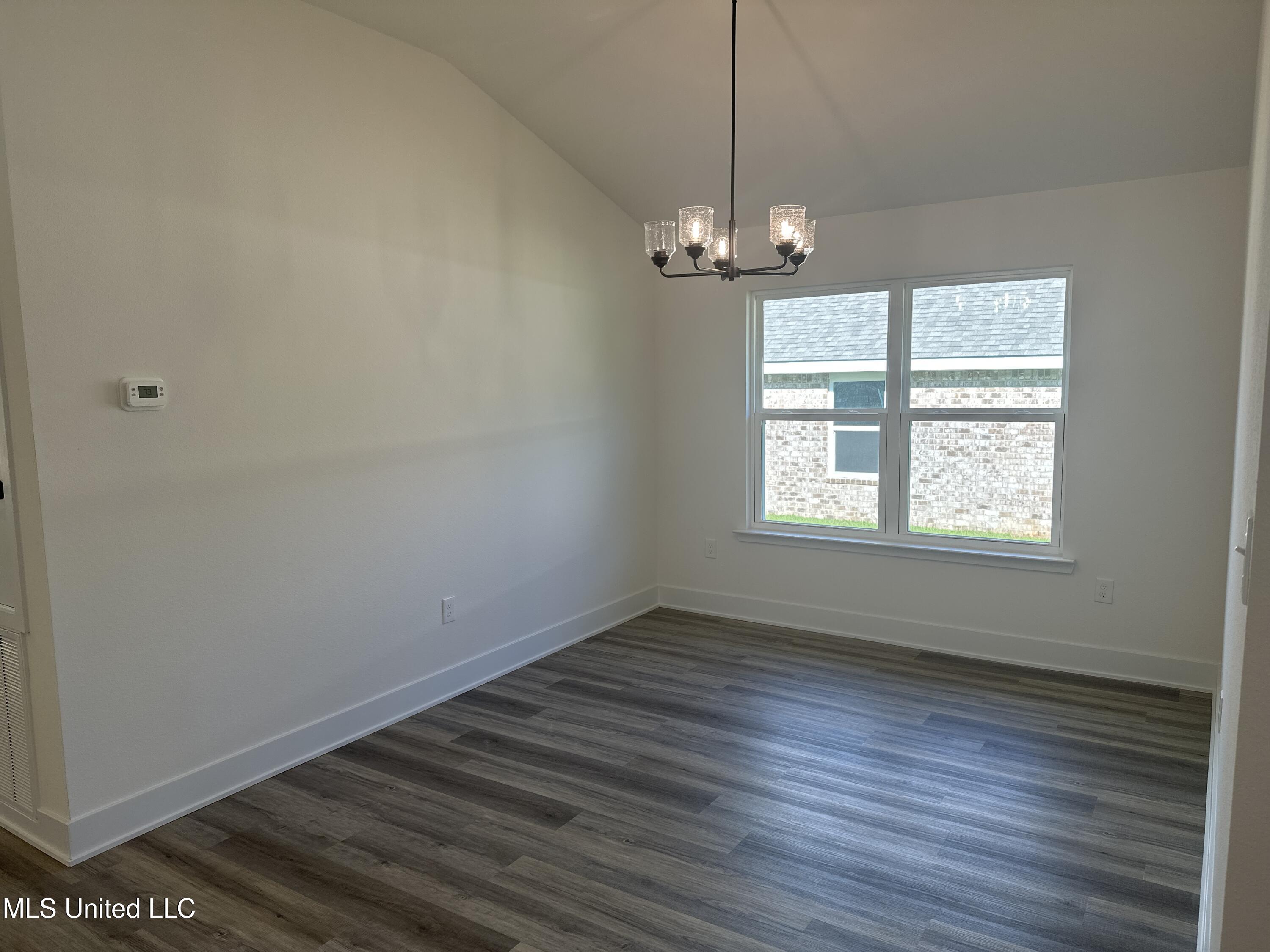 14946 Fritz Circle Property Photo 9