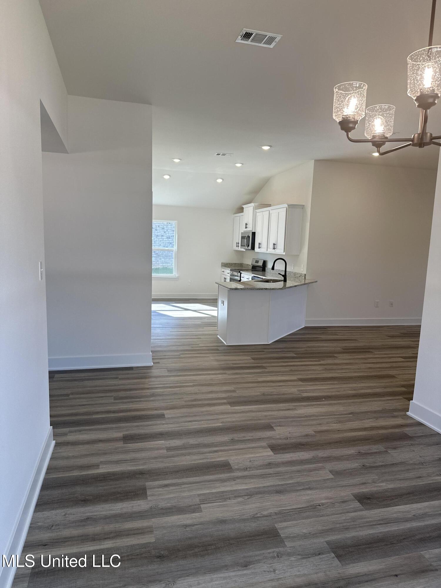 14946 Fritz Circle Property Photo 10