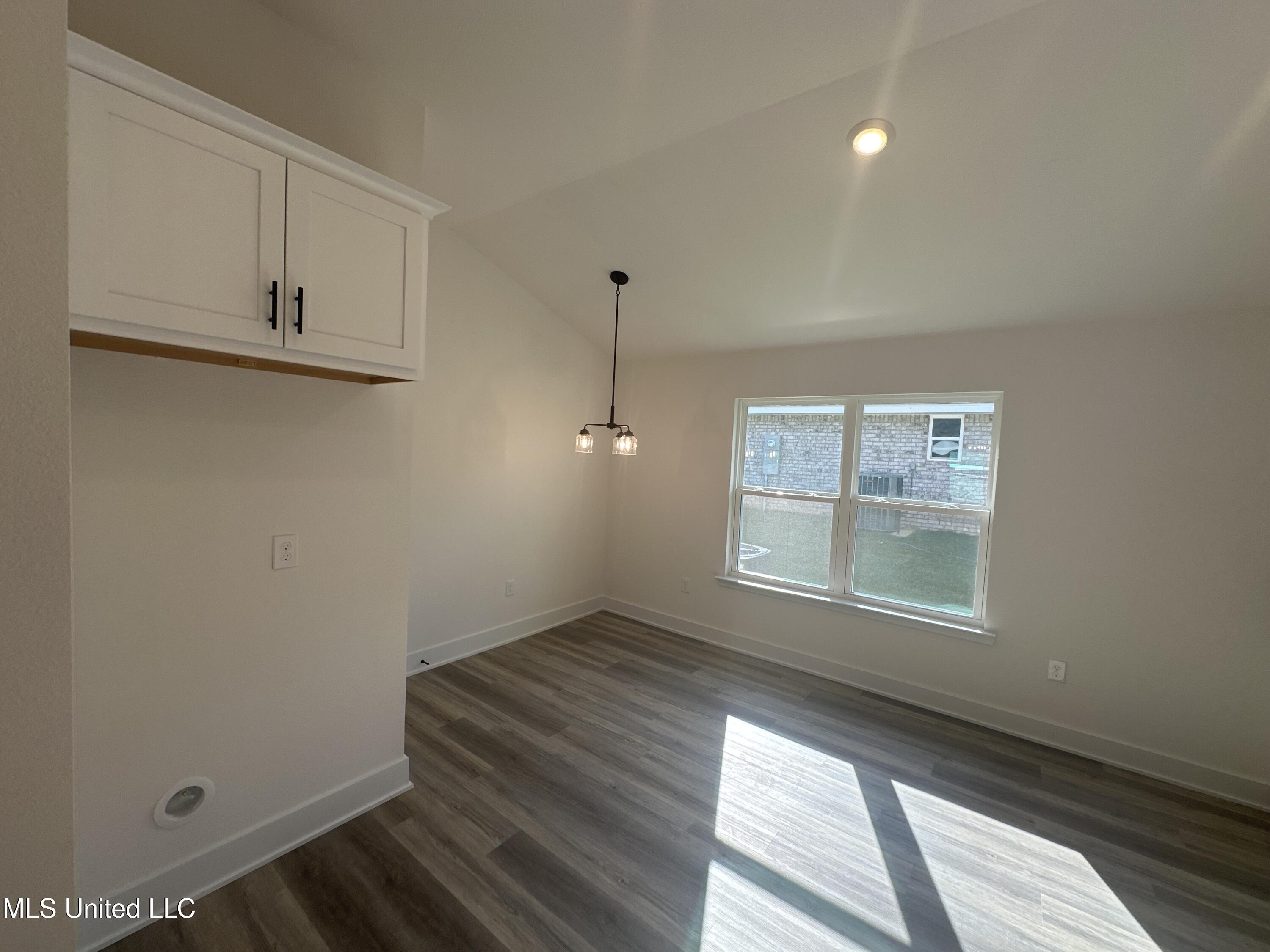 14946 Fritz Circle Property Photo 14