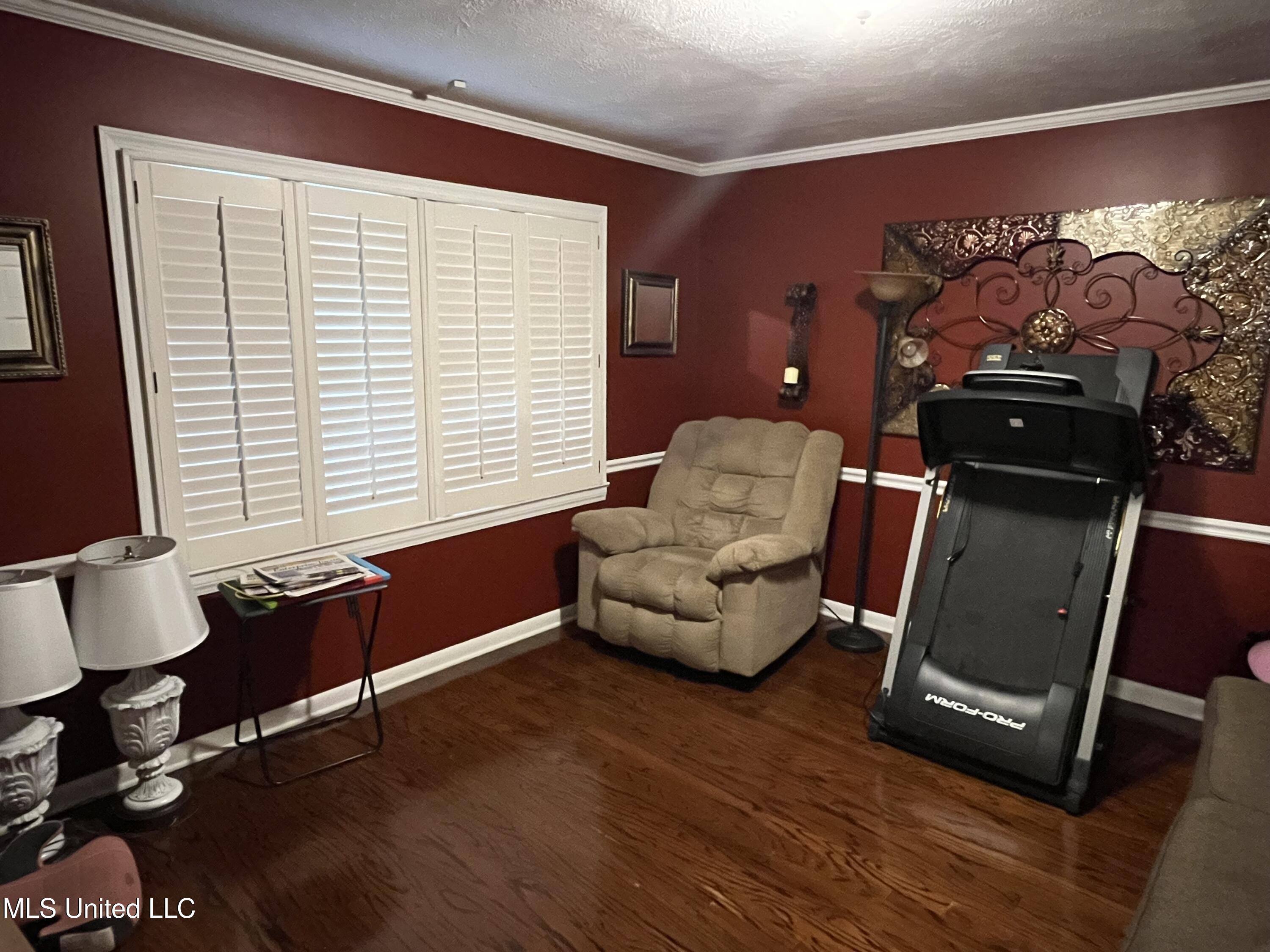 810 Colonial Circle Property Photo 15