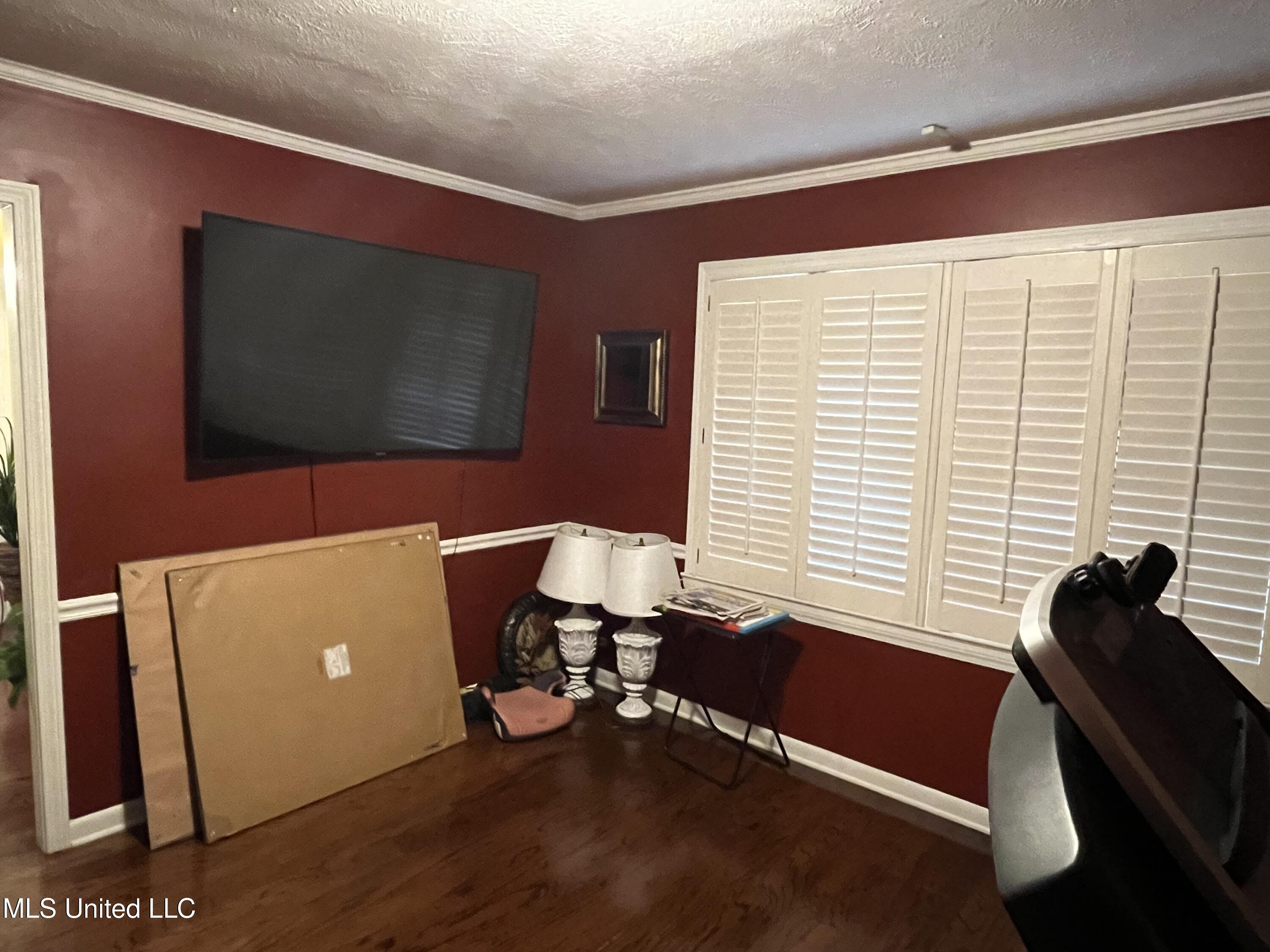 810 Colonial Circle Property Photo 16