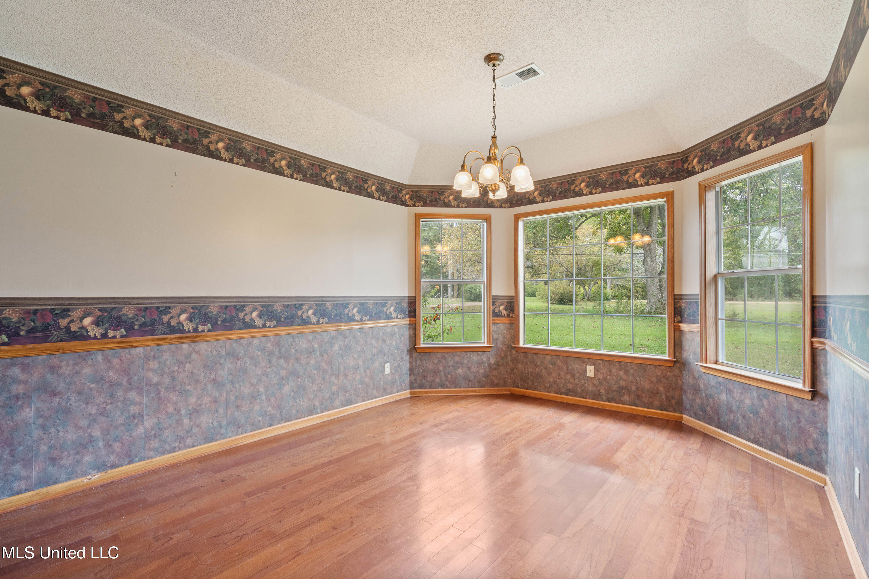 1250 Robertson Road Property Photo 5