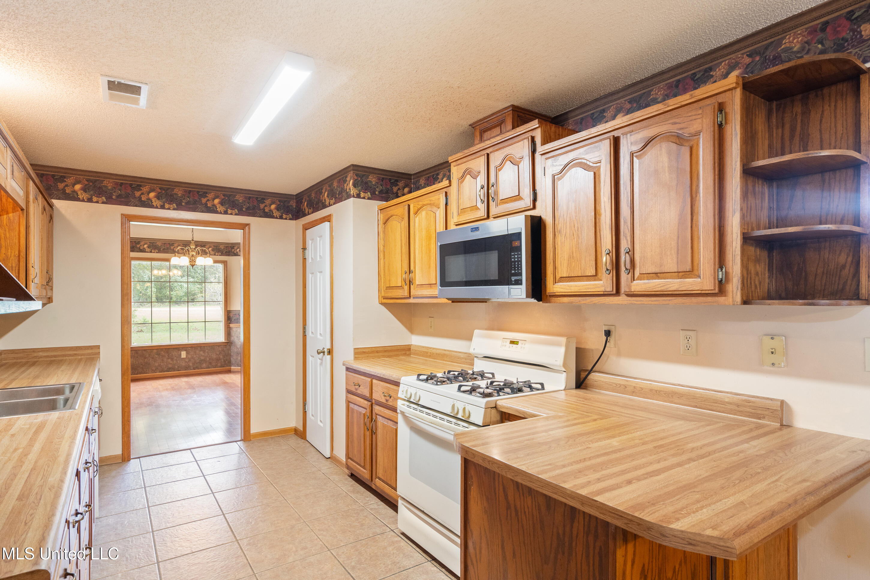 1250 Robertson Road Property Photo 8