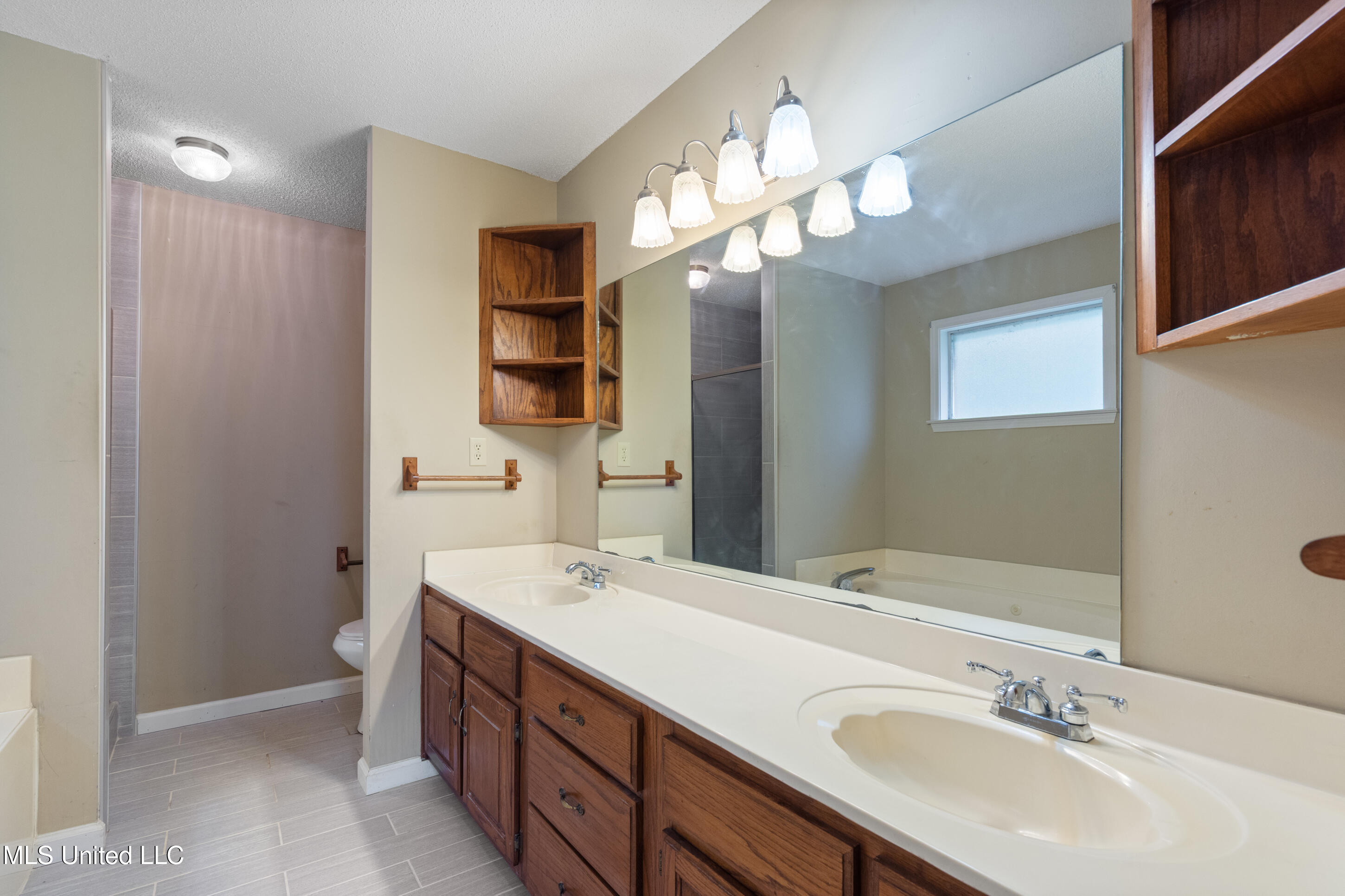 1250 Robertson Road Property Photo 22