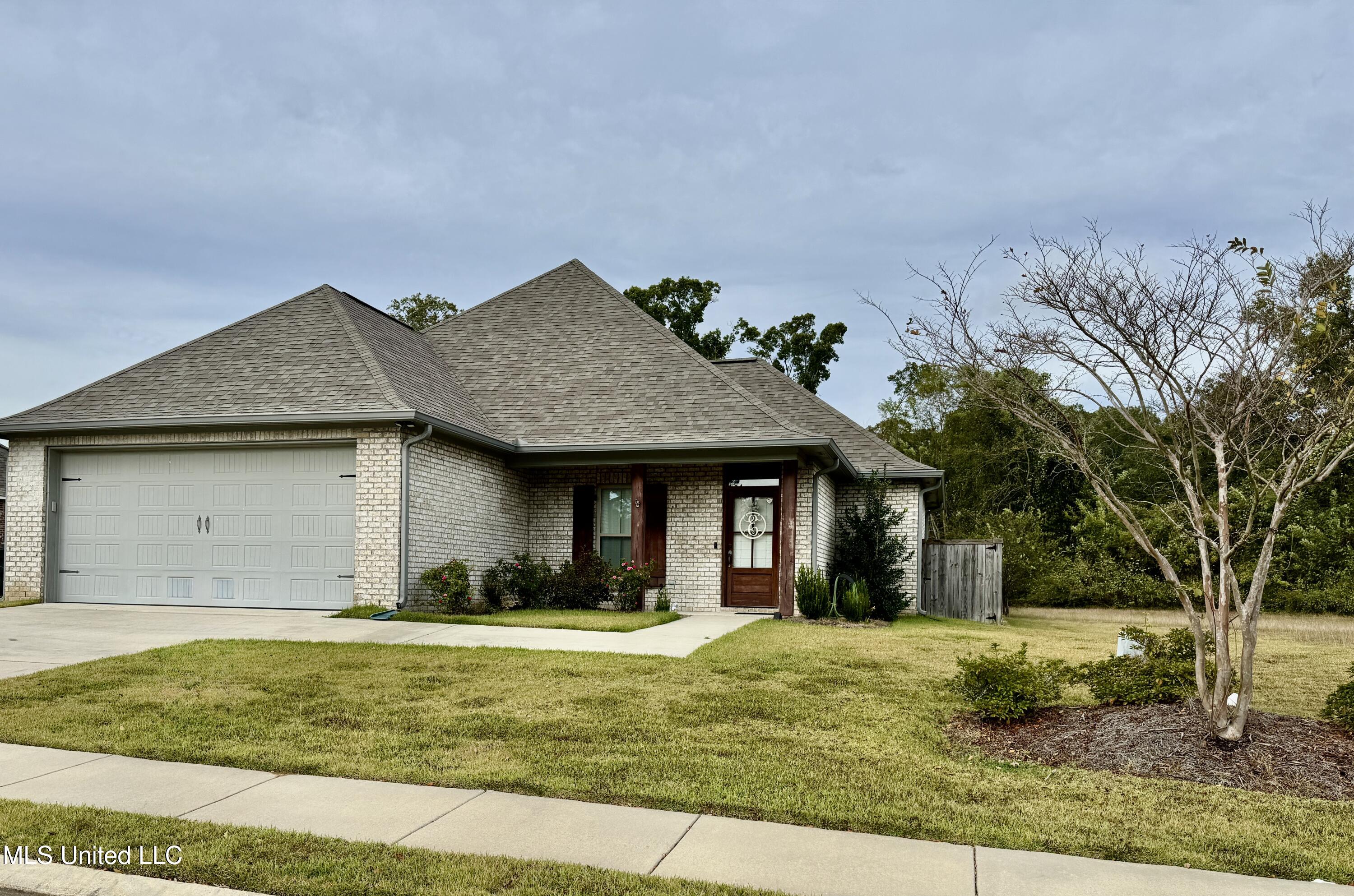 32 Hedges Plantation Place Property Photo 1