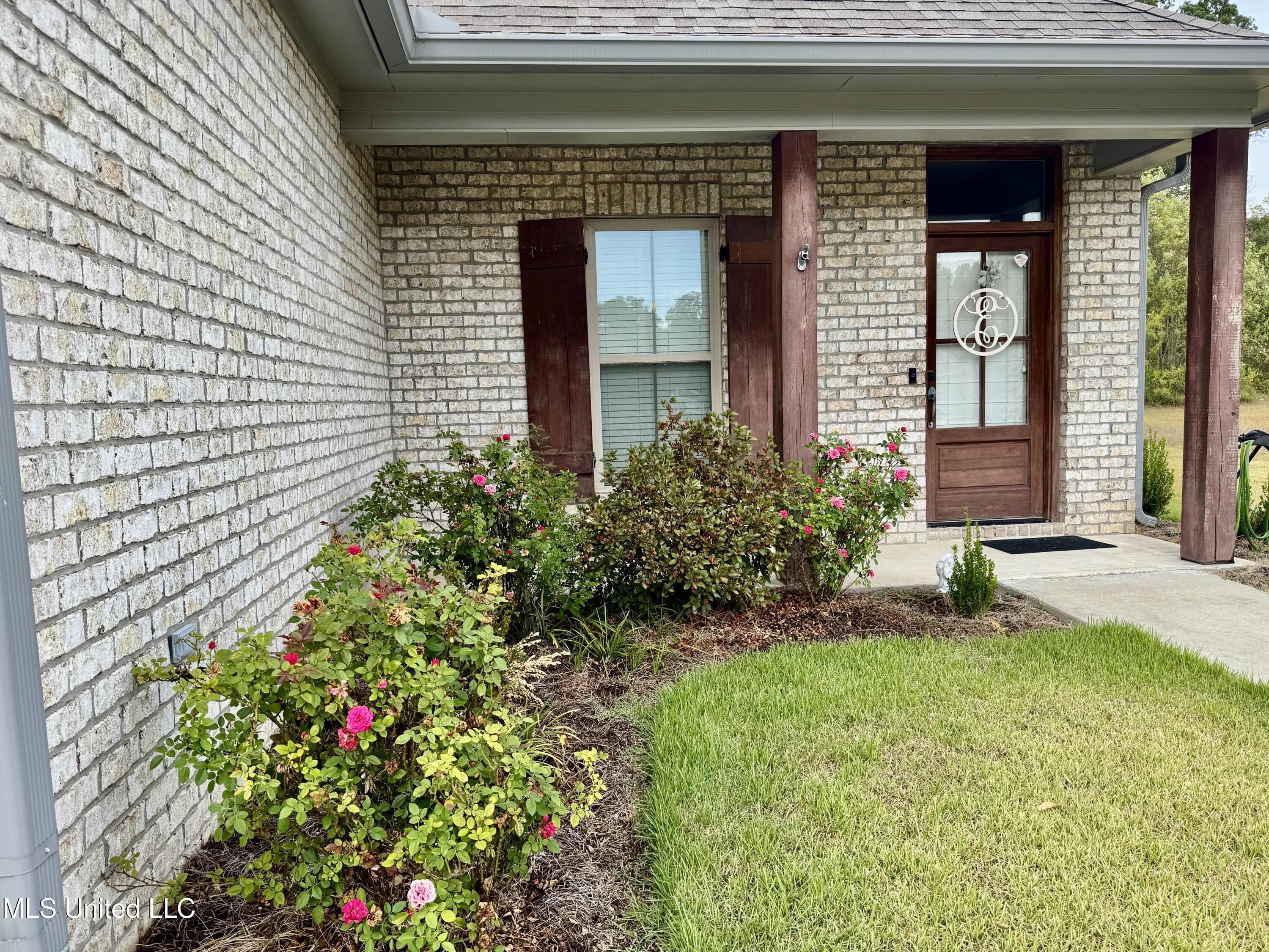 32 Hedges Plantation Place Property Photo 4