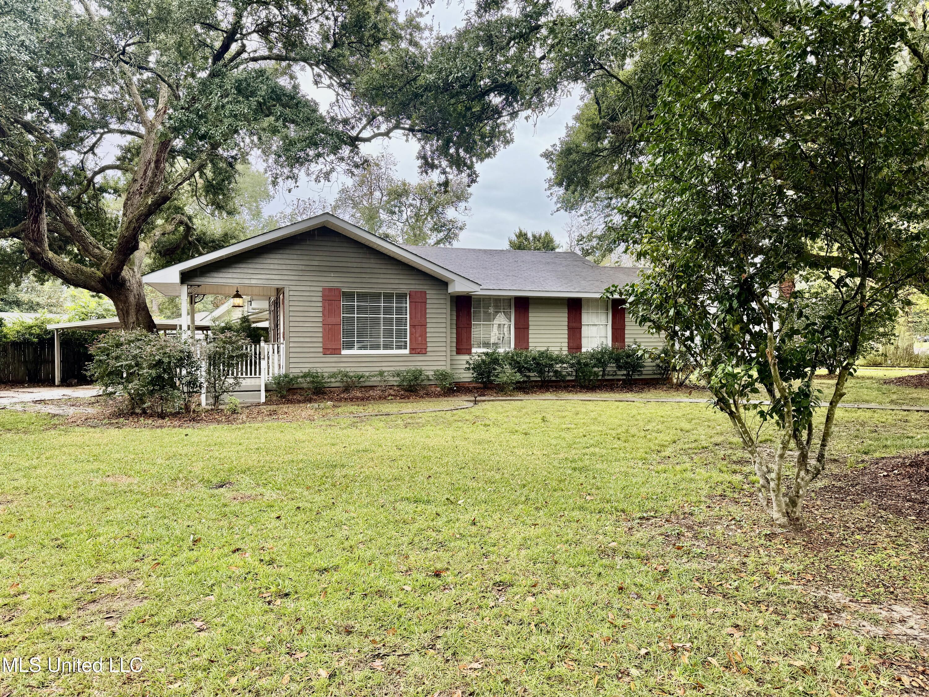 1301 Westwood Road Property Photo 1