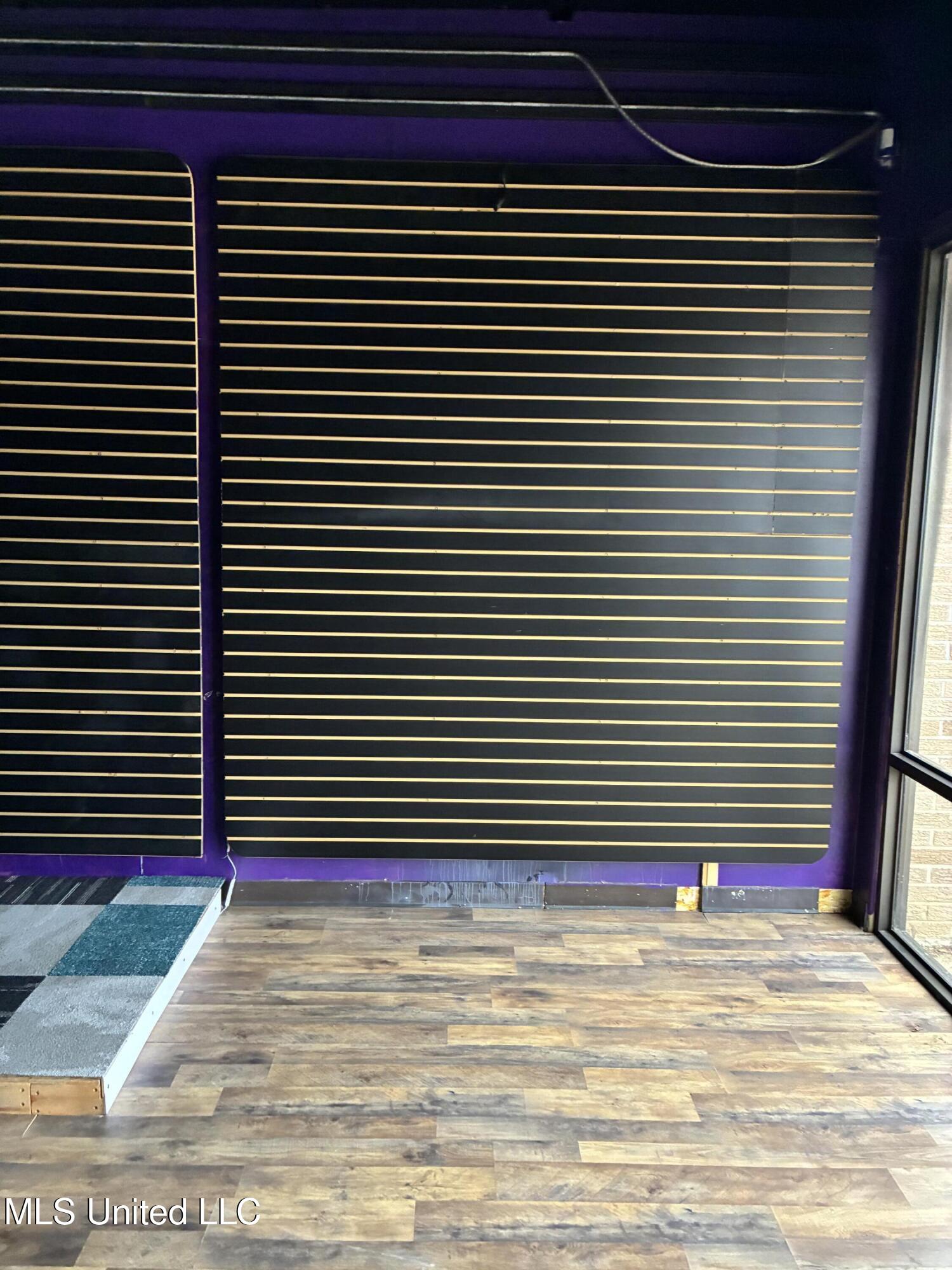 100 E Claiborne Avenue Property Photo 11