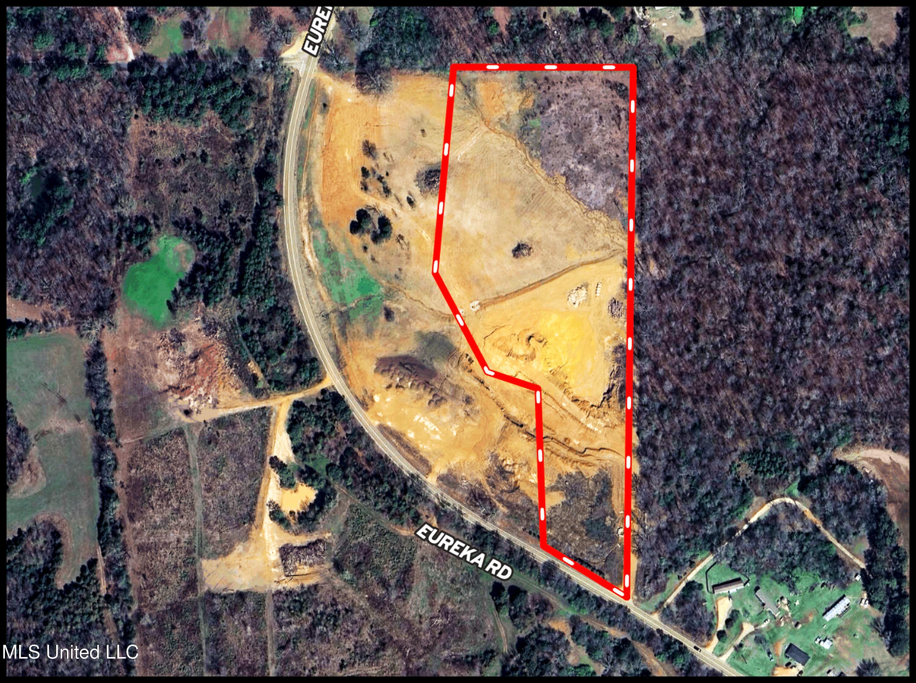 Eureka Road Property Photo 7