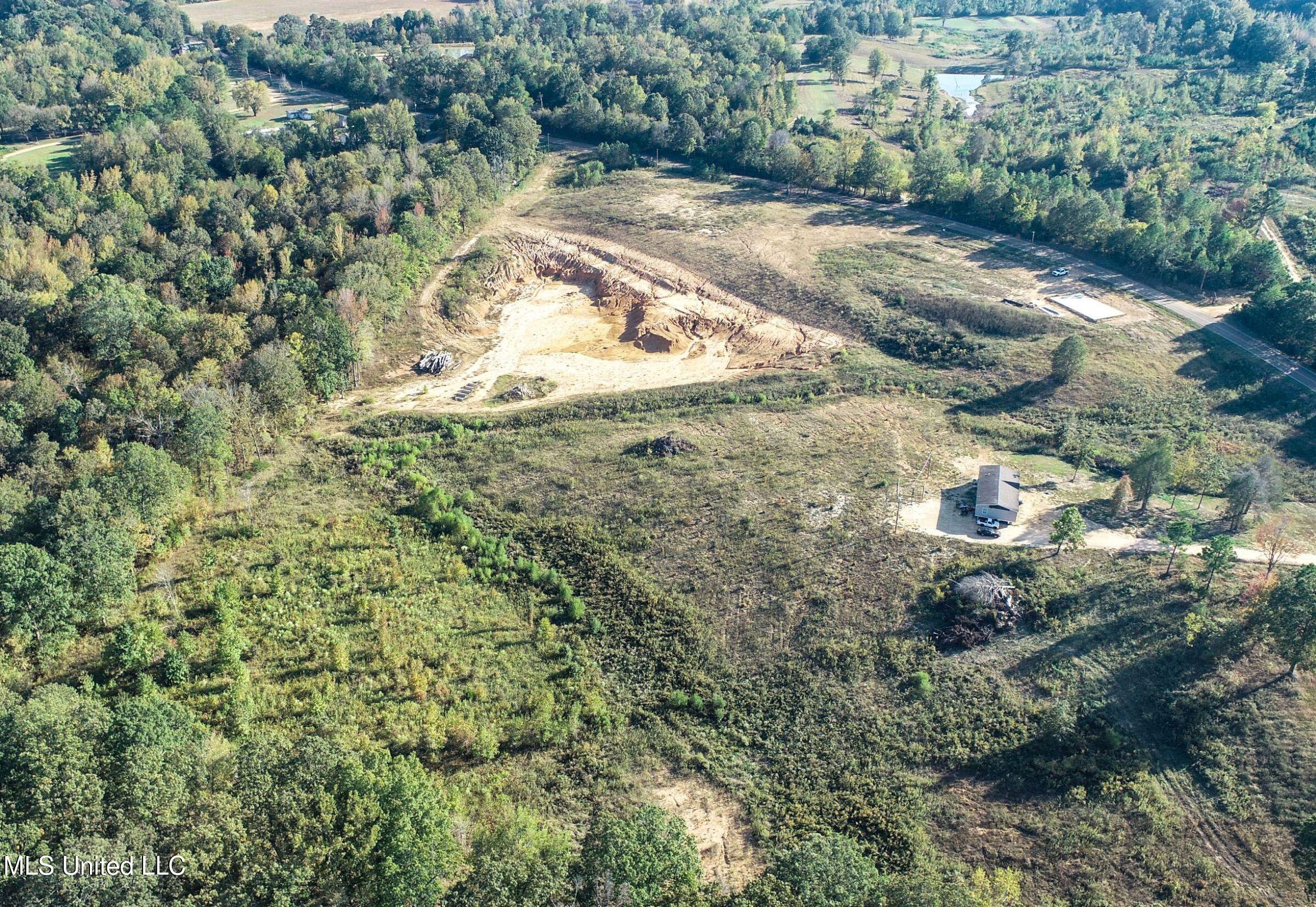 Eureka Road Property Photo 16