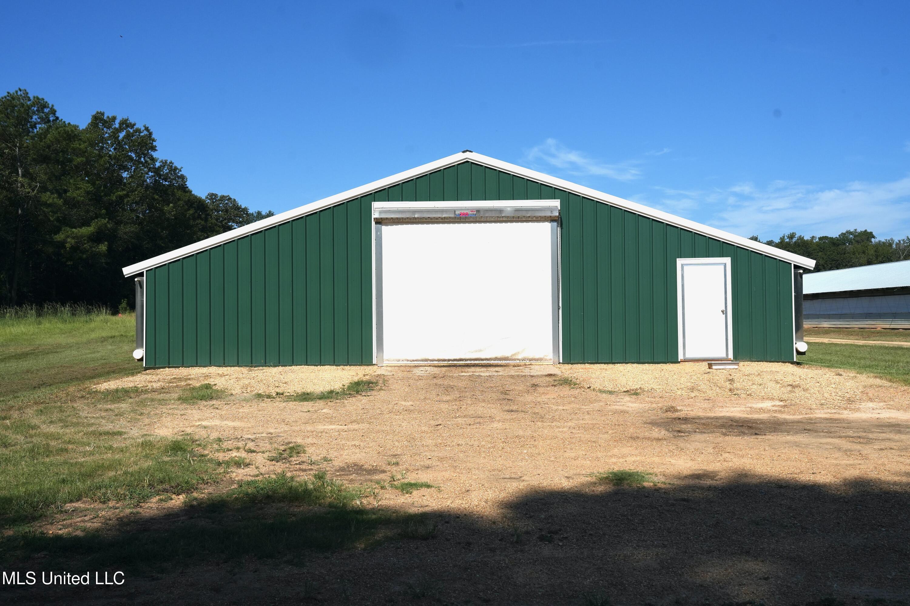 8001 W West Topisaw Rd Property Photo 1